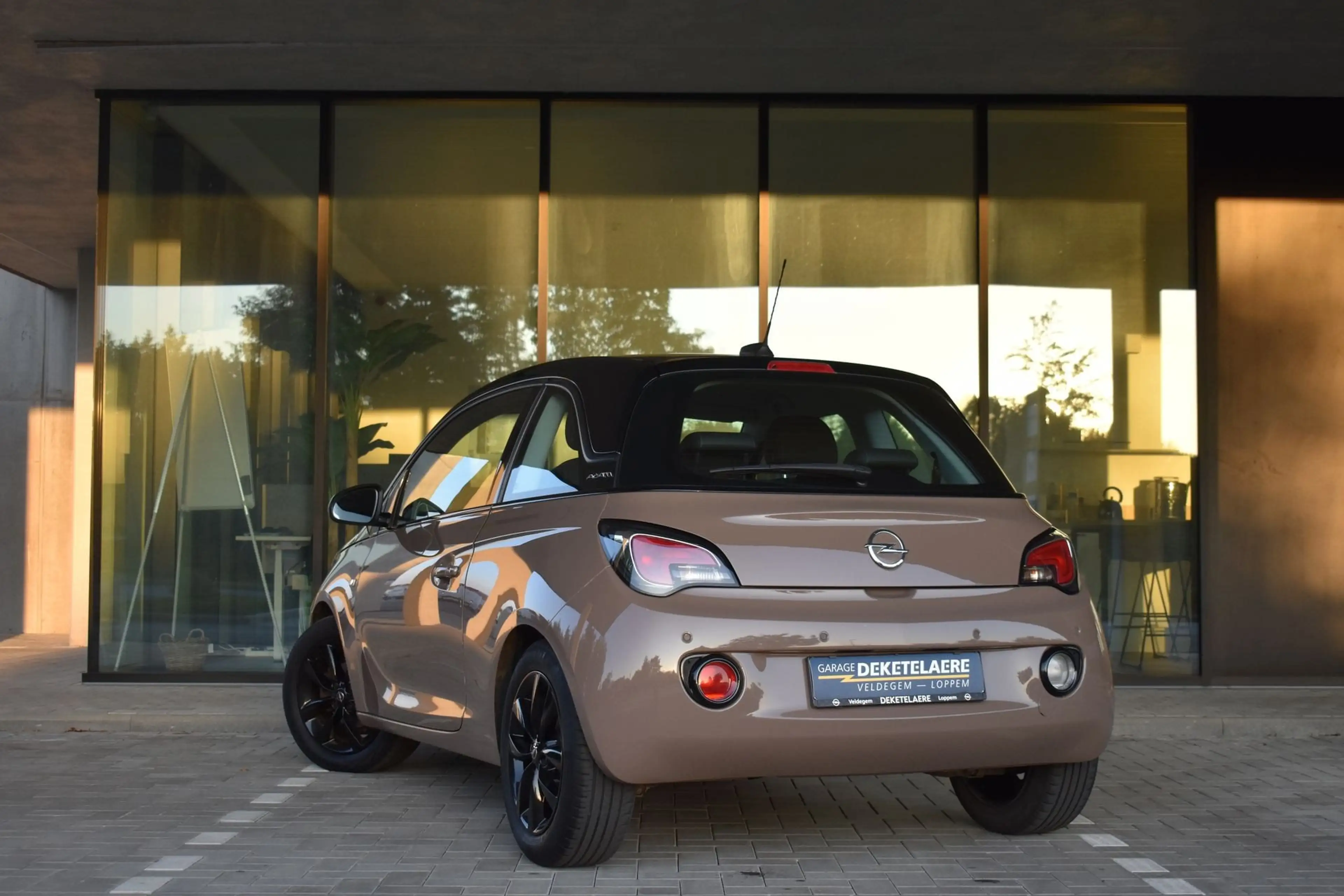 Opel Adam 1.2 JAM *Navigatie*CarPlay*Parkeersensoren*CruiseControl — photo 4