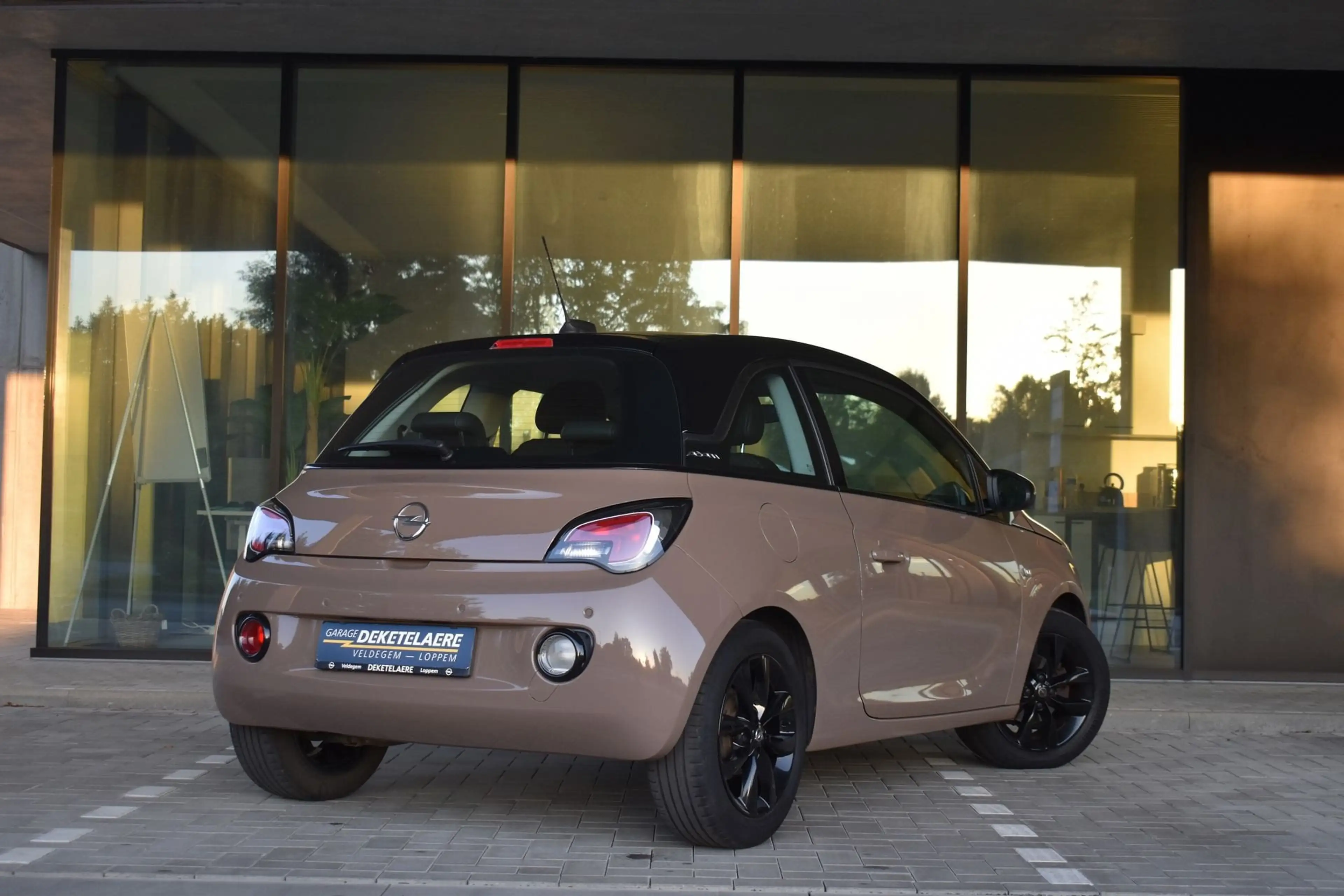 Opel Adam 1.2 JAM *Navigatie*CarPlay*Parkeersensoren*CruiseControl — photo 2