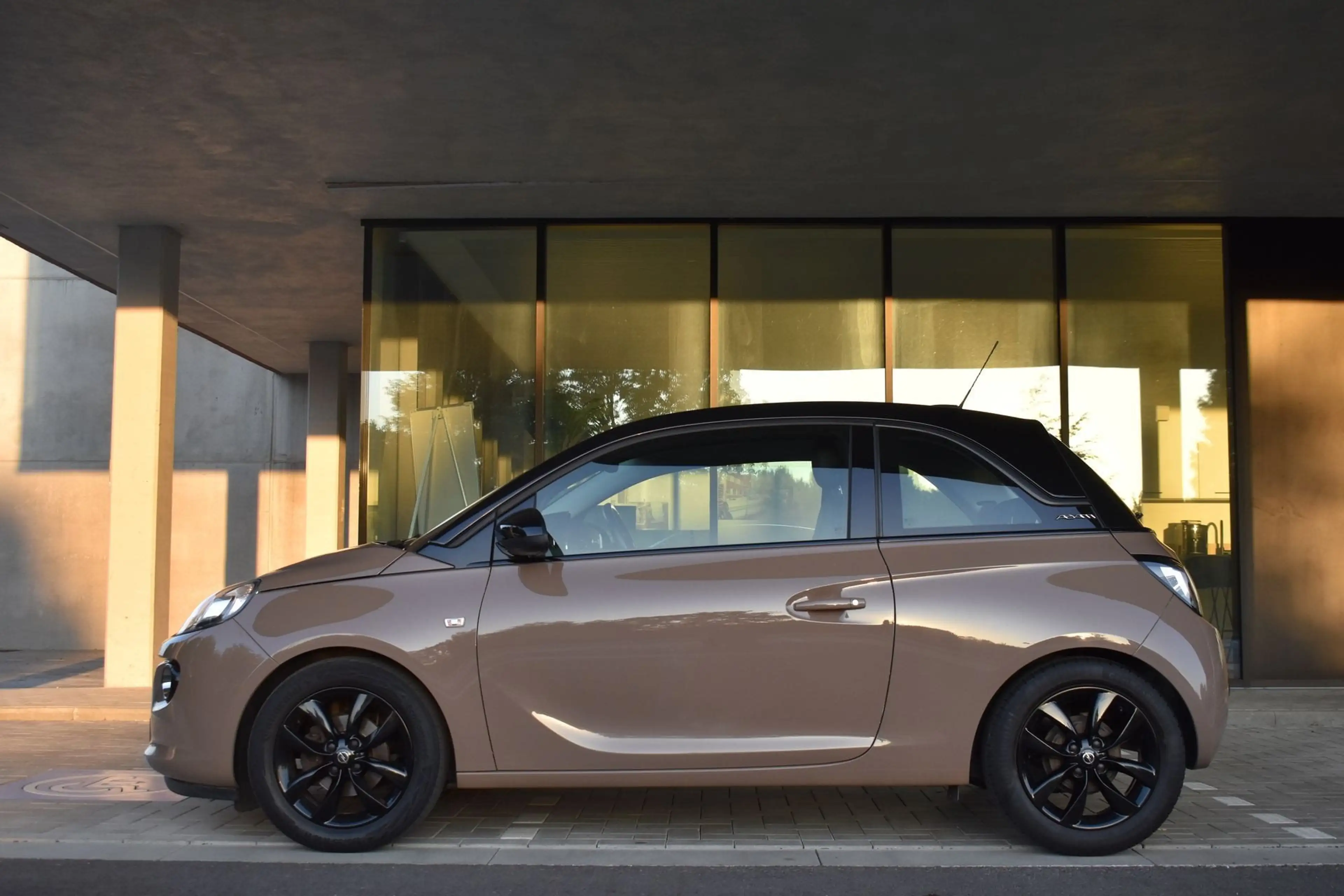 Opel Adam 1.2 JAM *Navigatie*CarPlay*Parkeersensoren*CruiseControl — photo 3