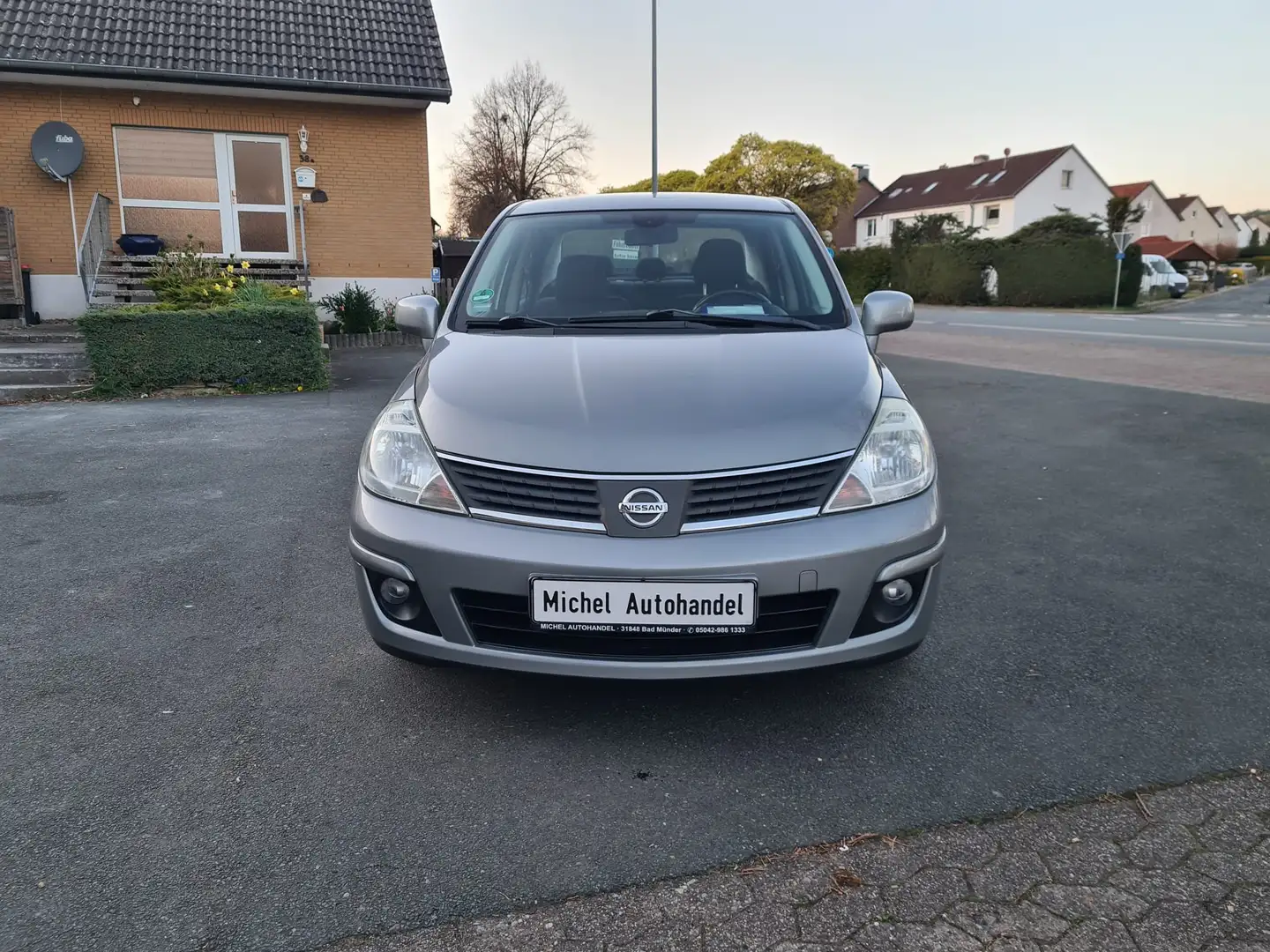 Nissan Tiida Acenta Automatik 60 000KM mit Garantie.TÜV NEU! Gris - 2