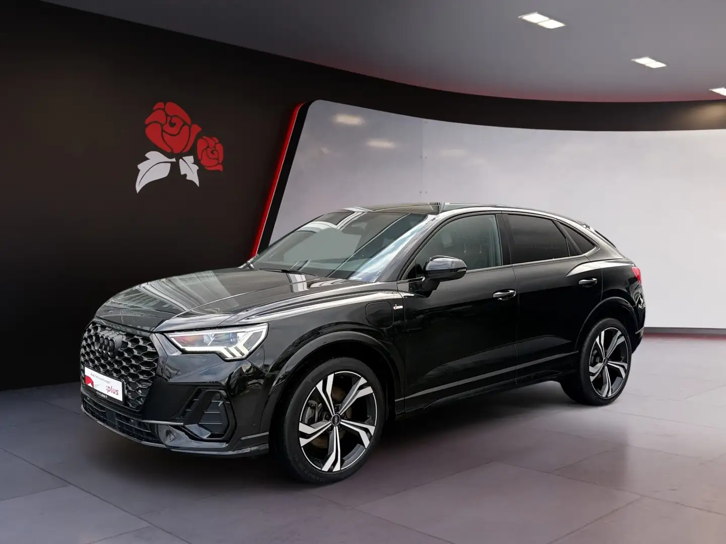 Audi Q3 Sportback 45 1.4 TFSI e S-line Navi RFK LED Schwarz - 2