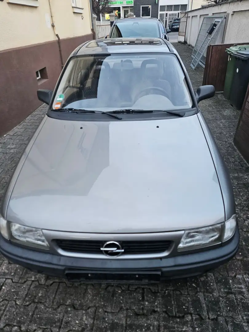 Opel Astra Astra Caravan Automatik GL Silber - 1