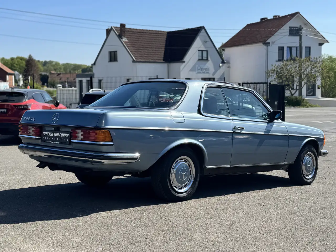 Mercedes-Benz CE 280 AUTO / OLDTIMER / TOIT OUVRANT / EXCELLENT ETAT, foto 3