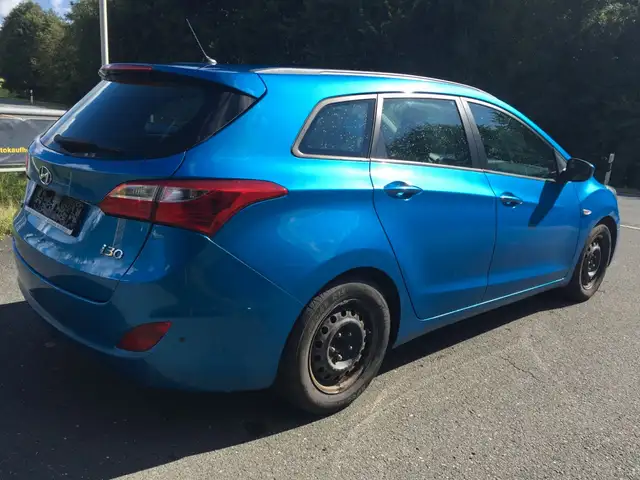 Hyundai I30 view 3