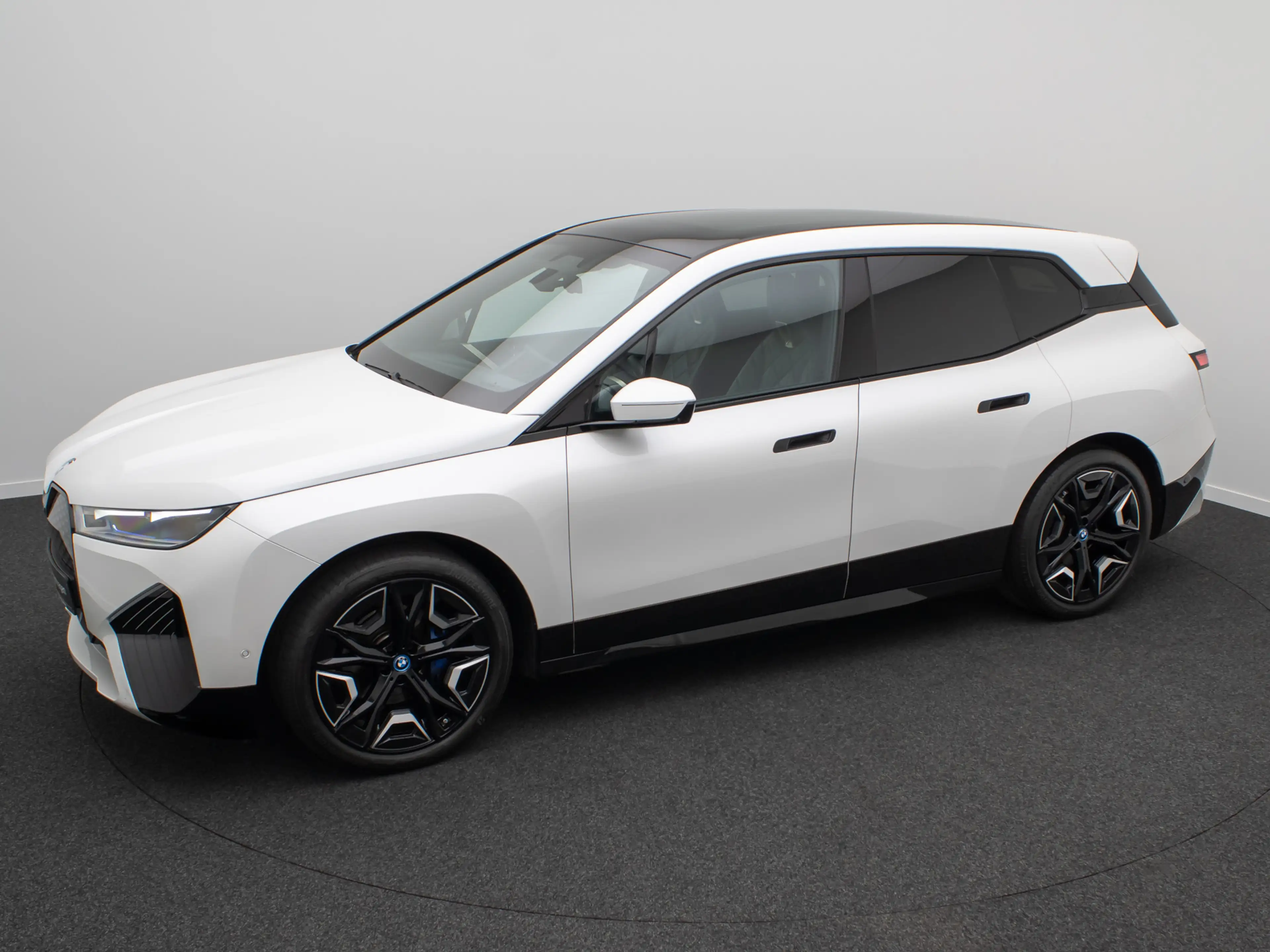 BMW iX Sport 360°SkyLounge DAB Laser H K 22Zoll — photo 12