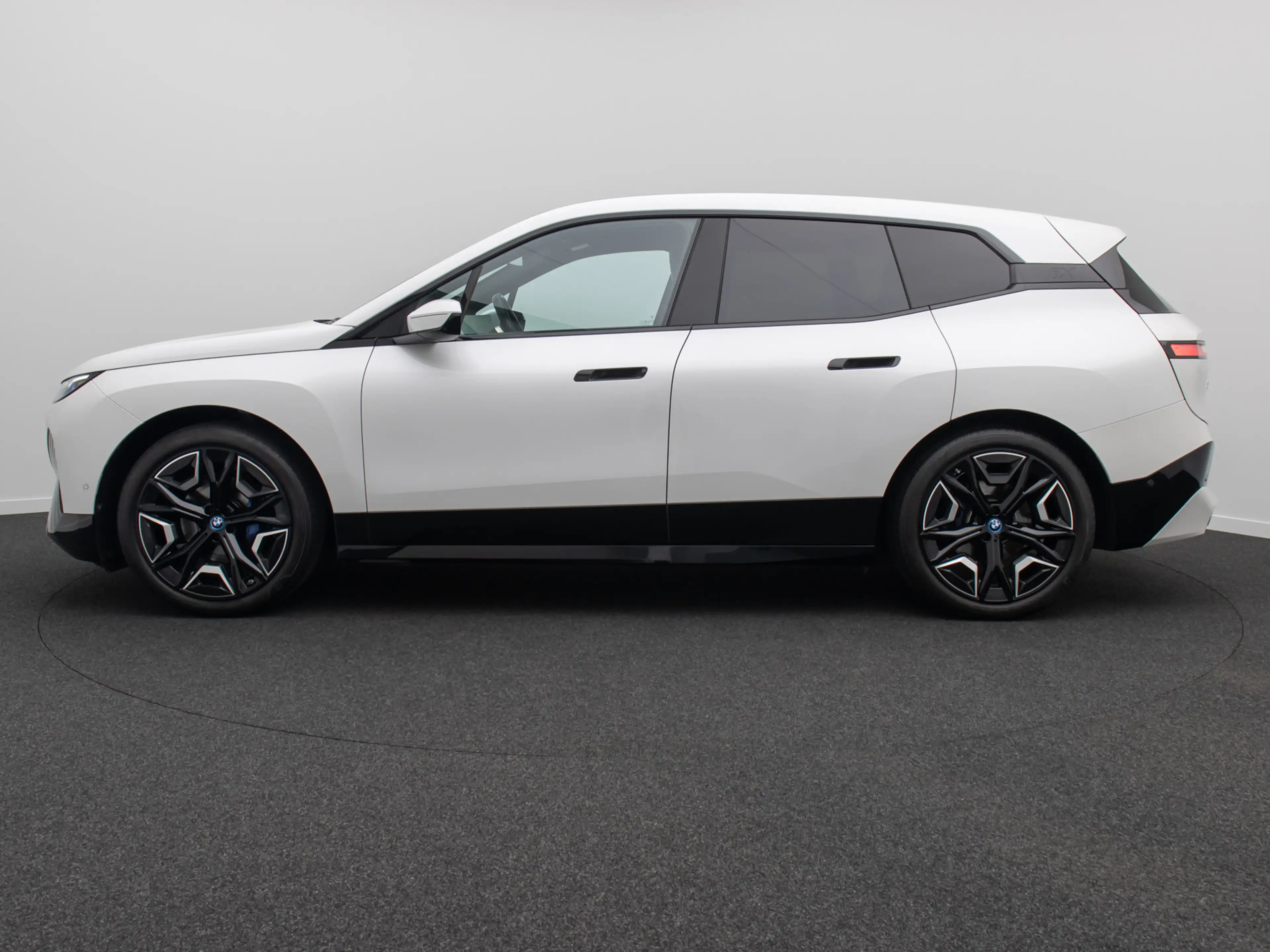 BMW iX Sport 360°SkyLounge DAB Laser H K 22Zoll — photo 11