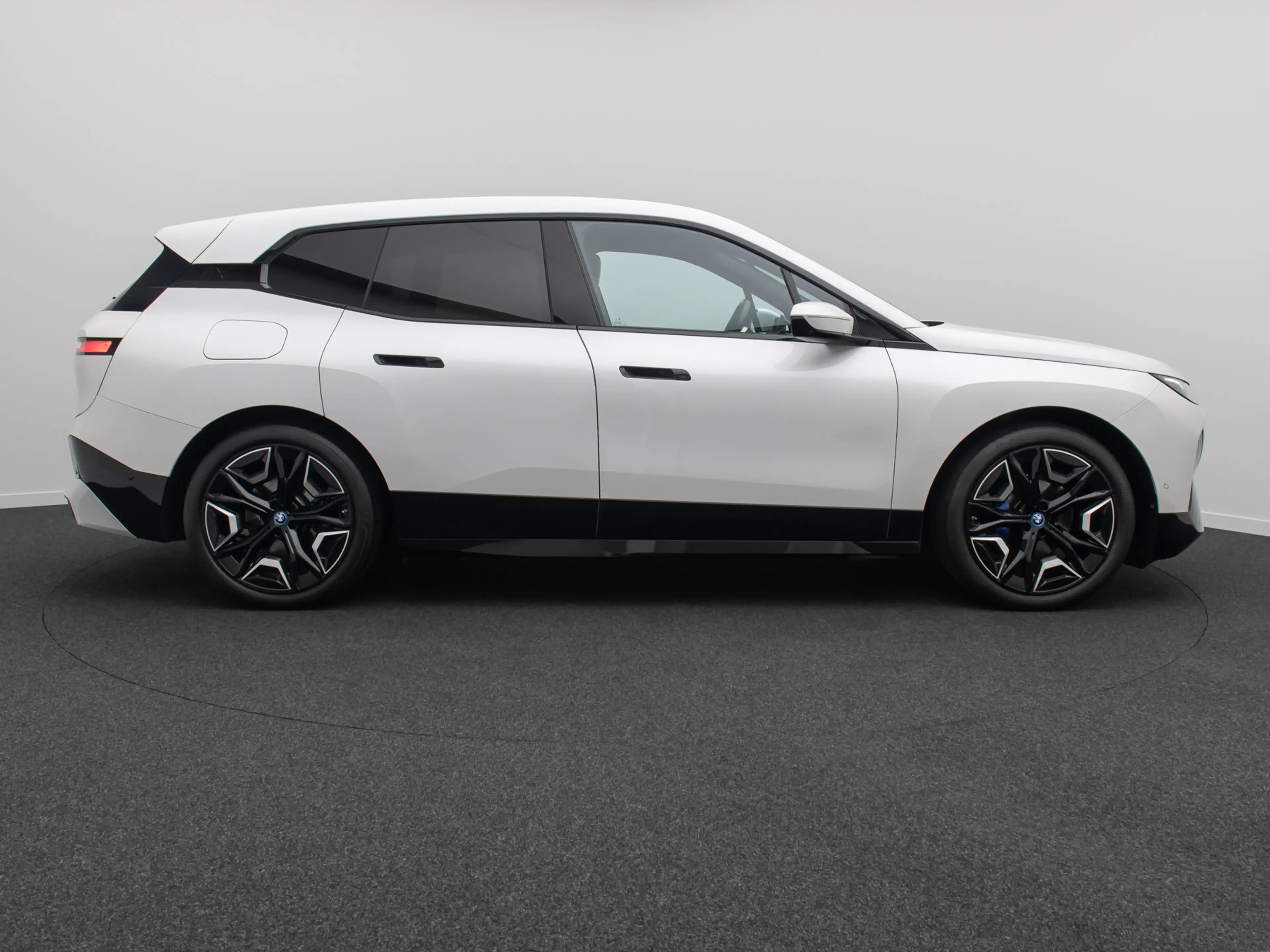 BMW iX Sport 360°SkyLounge DAB Laser H K 22Zoll — photo 5