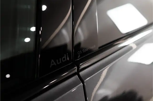 Audi Q5 view 15