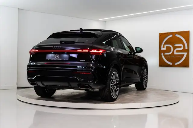 Audi Q5 view 5