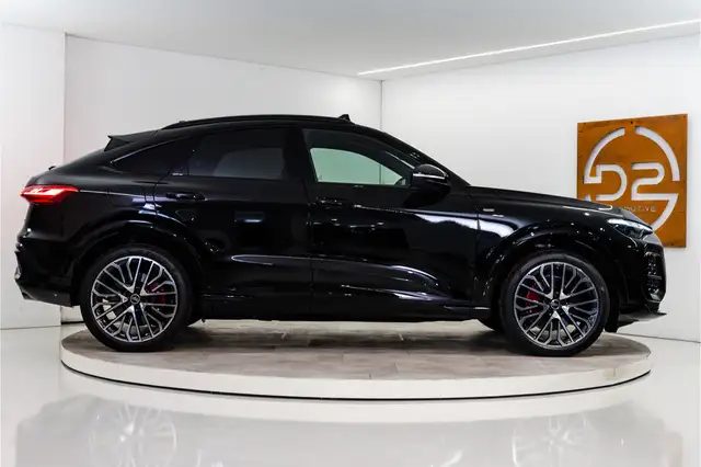 Audi Q5 view 6