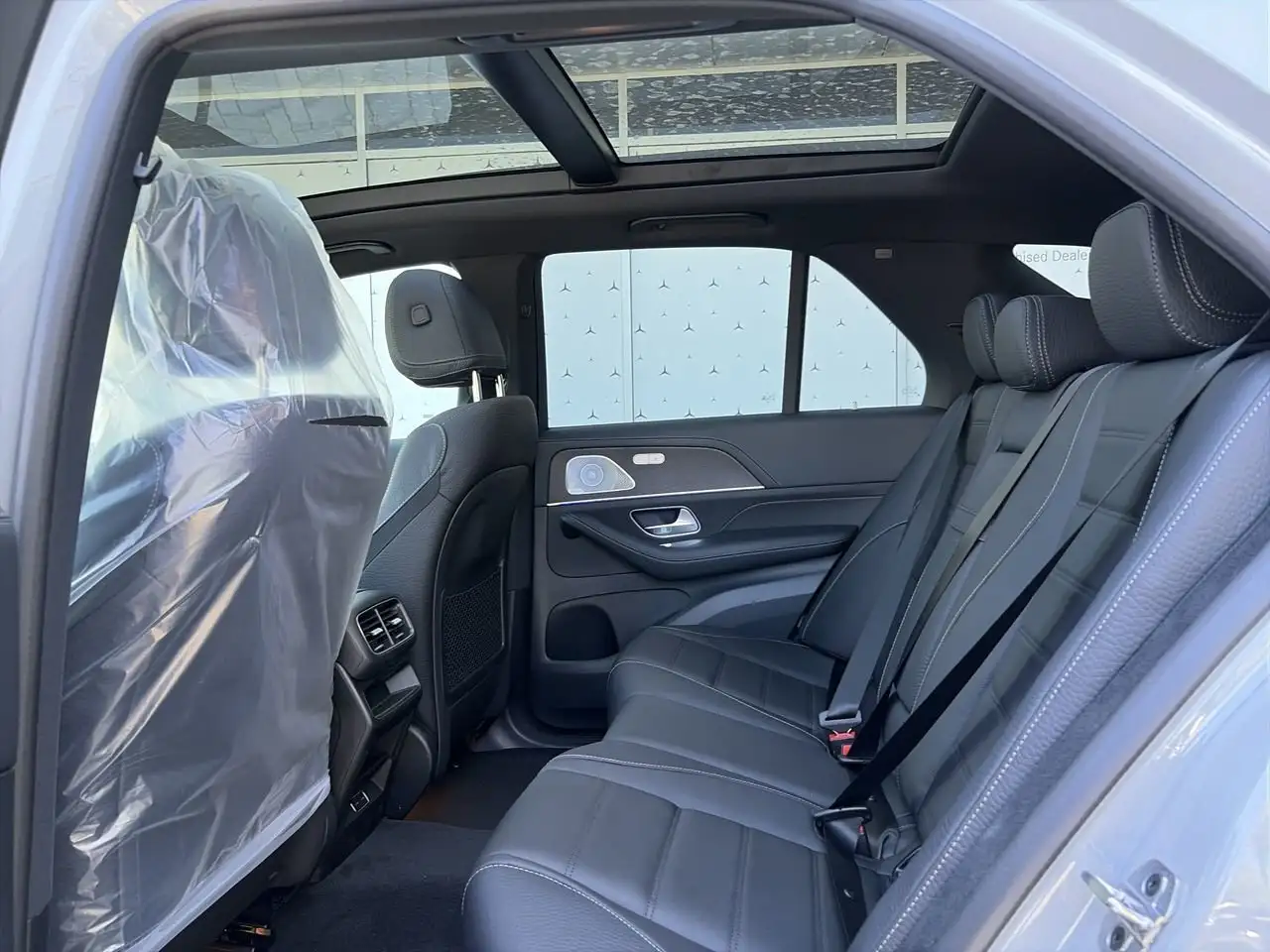 Mercedes-Benz GLE снимка Mercedes-Benz GLE