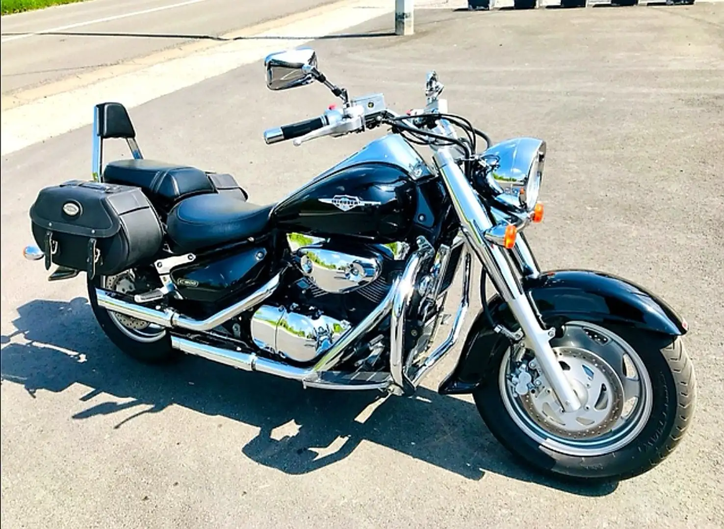 Suzuki Intruder C VL1500 Zwart - 1