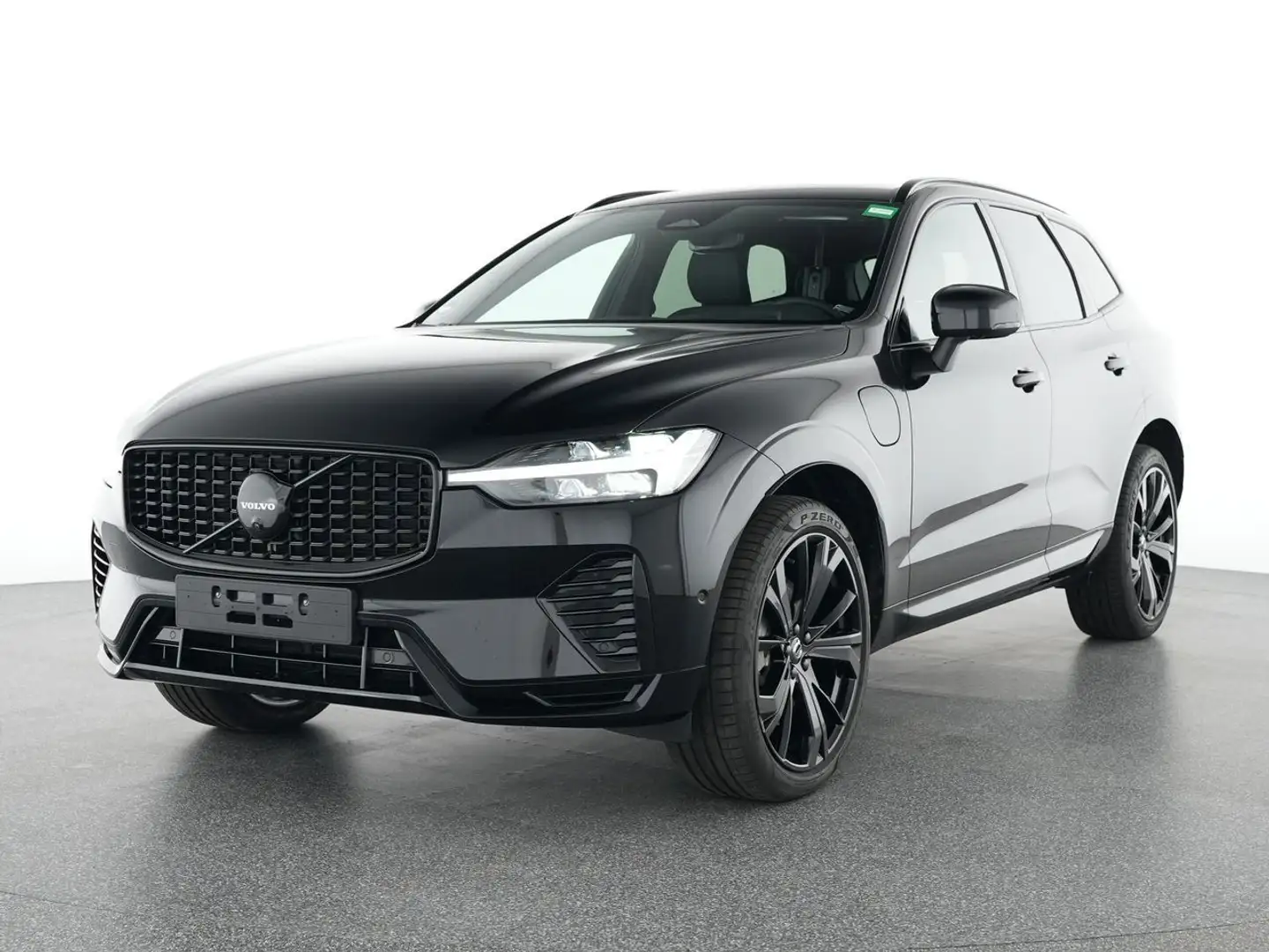 Volvo XC60 T6 Plus Black Edition Plug-In Schwarz - 2