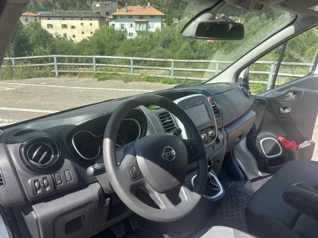 Nissan NV300 2020 из Европы — купить под ключ