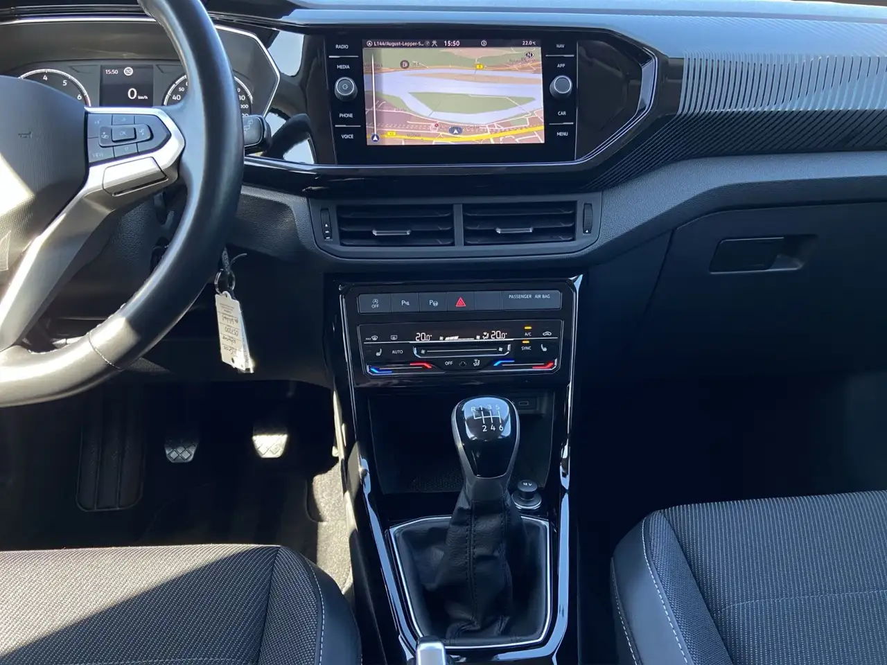 Volkswagen T-Cross 1.0TSI 81kW Style *AHK*KAMERA*NAVI* 12