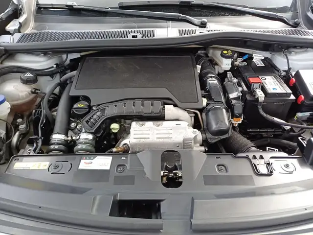 Peugeot 2008 view 5
