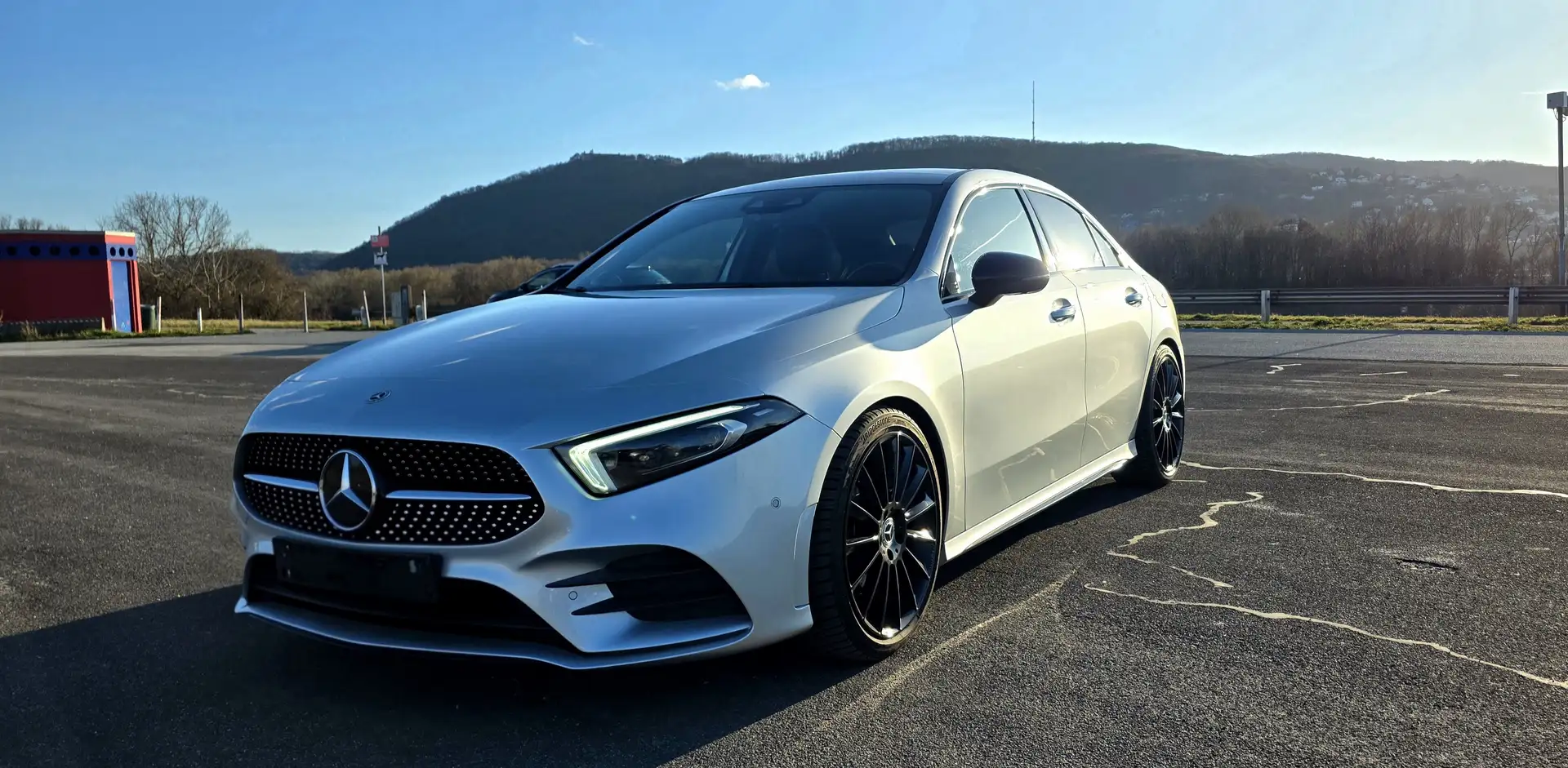 Mercedes-Benz A 220 A 220 d Limousine 4MATIC Aut. Silber - 1