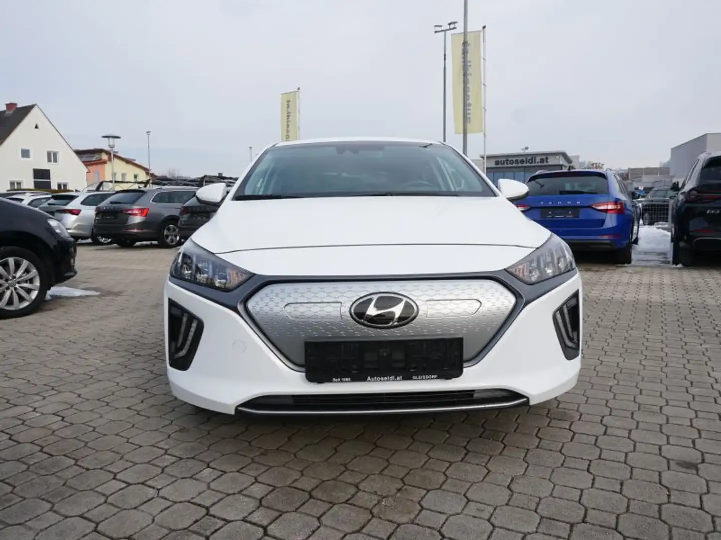 Hyundai IONIQ Level 4 Aut. *NAVI+KAMERA* Weiß - 2