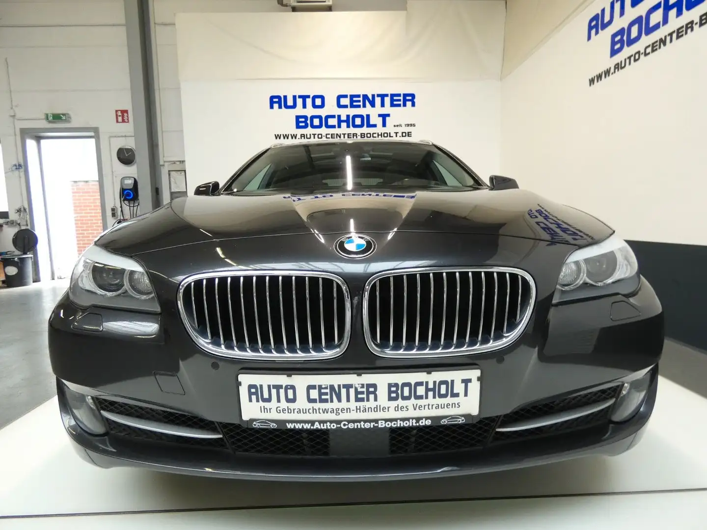 BMW 530 d xDrive*NaviProf*HUD*Panorama*ACC*RFK Grau - 1