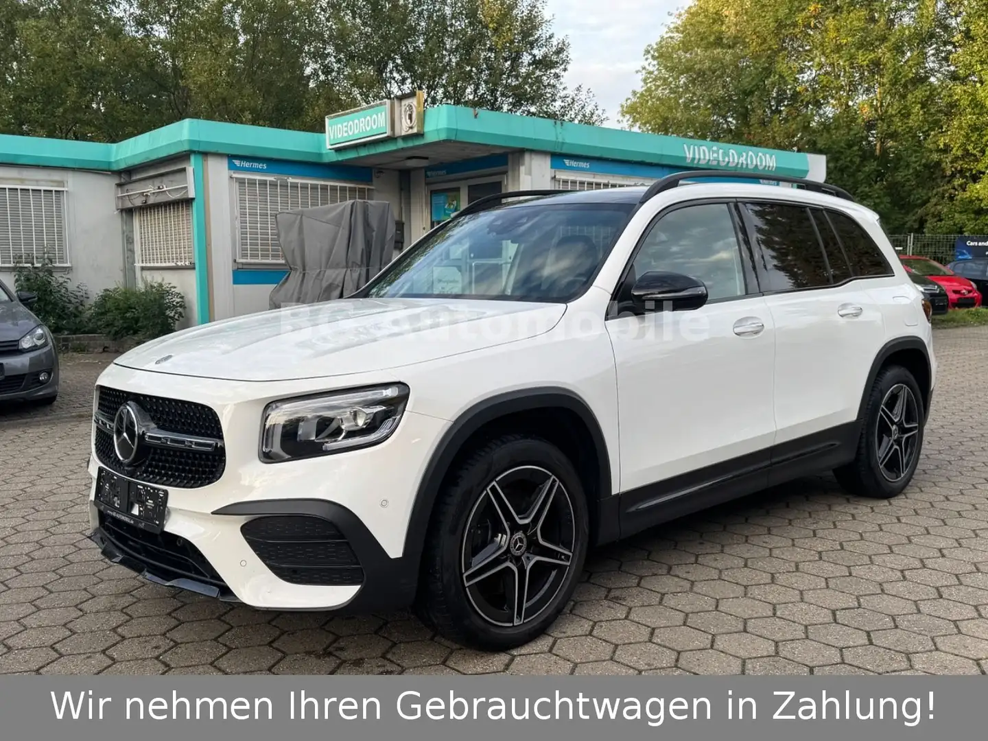 Mercedes-Benz GLB 250 4MATIC DCT AMG *Panorama*R-Kamera* Weiß - 1