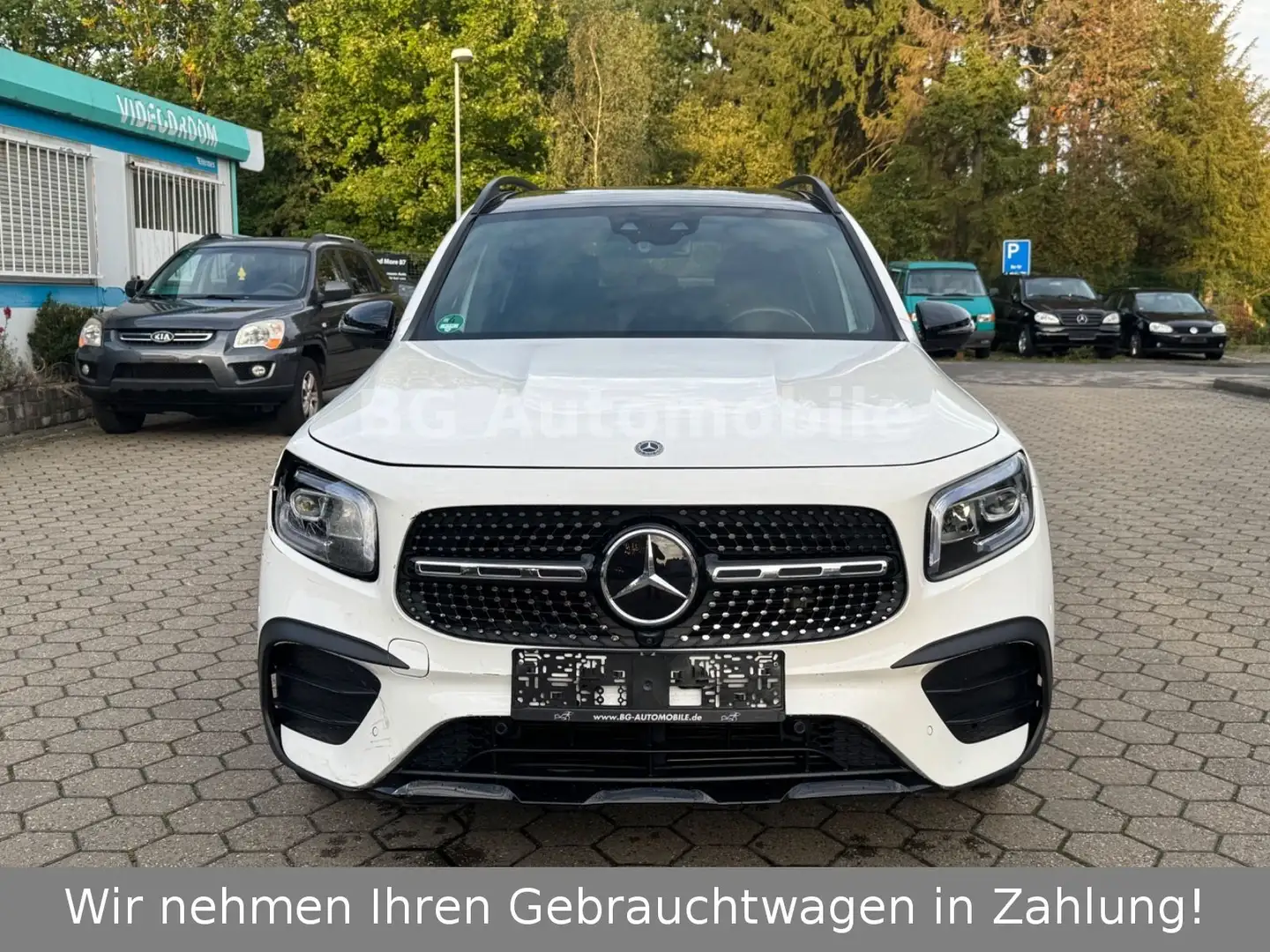 Mercedes-Benz GLB 250 4MATIC DCT AMG *Panorama*R-Kamera* Weiß - 2