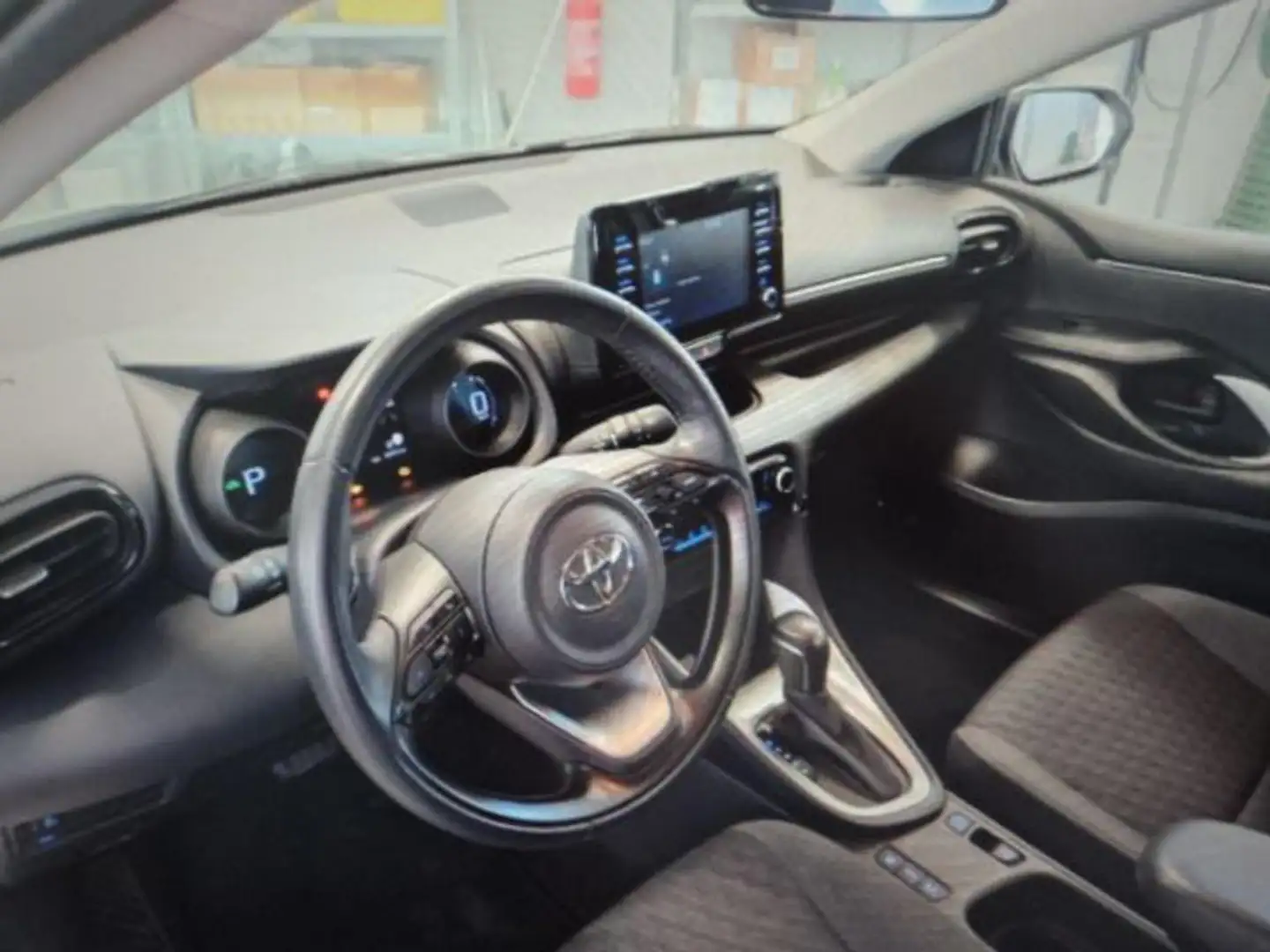 Toyota Yaris 1.5 Hybrid 5 porte Trend Blanco - 2