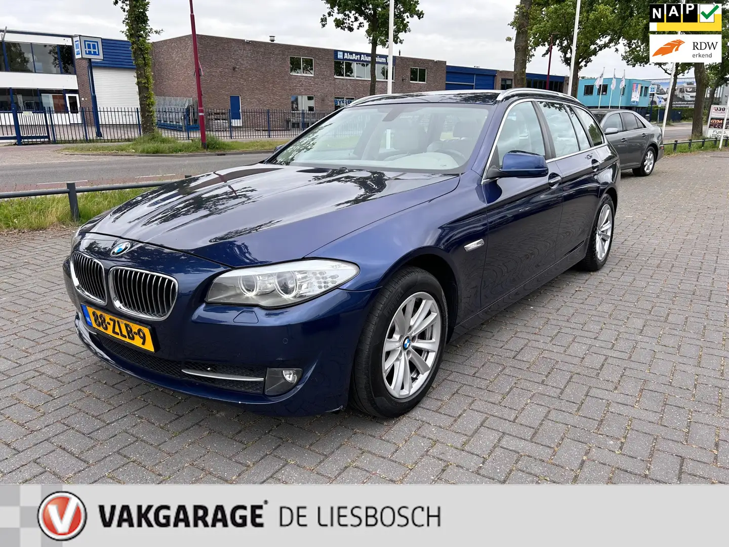 BMW 528 5-serie Touring 528xi High Executive,Automaat,Lede Blauw - 1