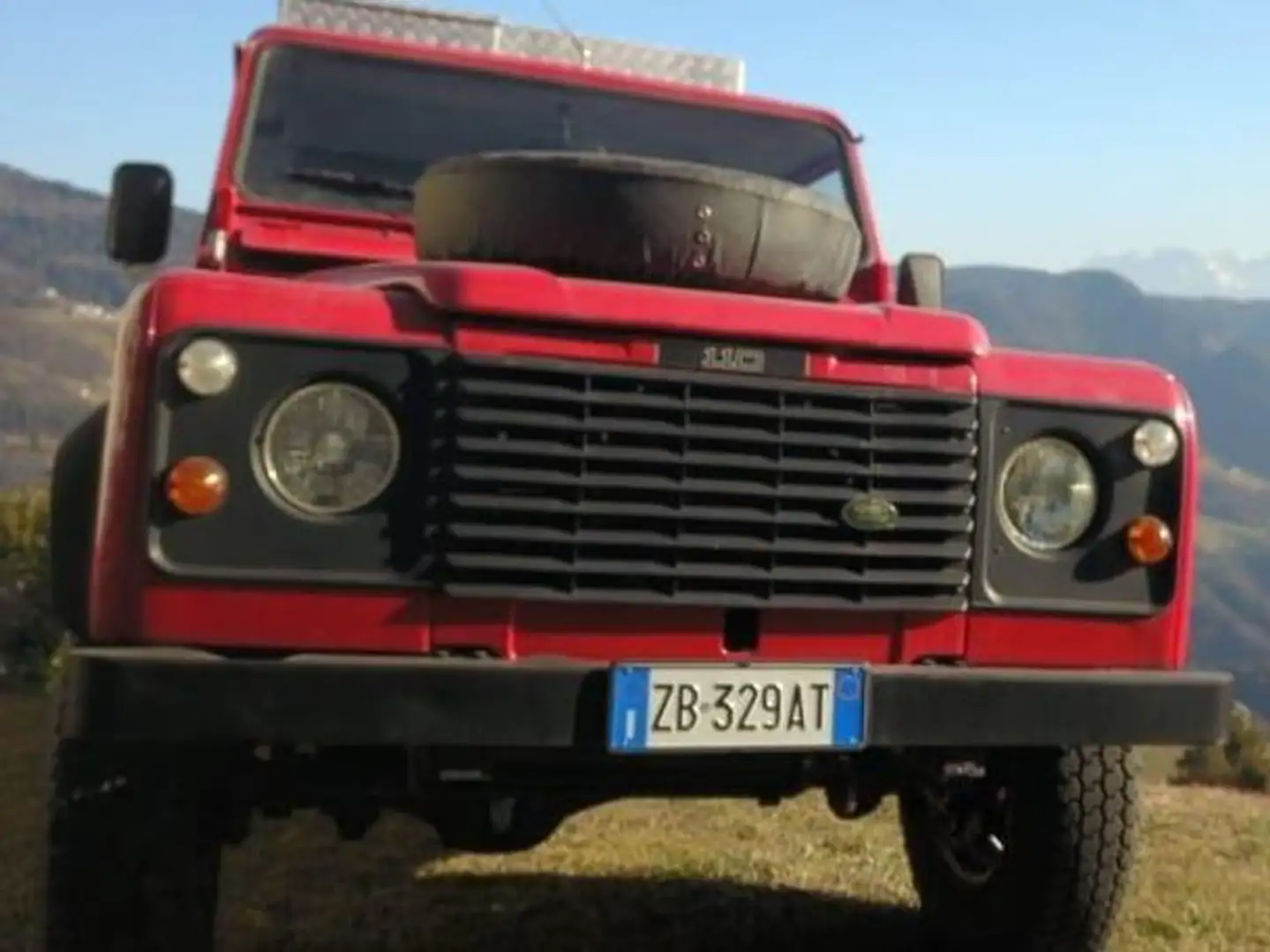 Land Rover Defender 90 3.5 V8 Petrol Červená - 2