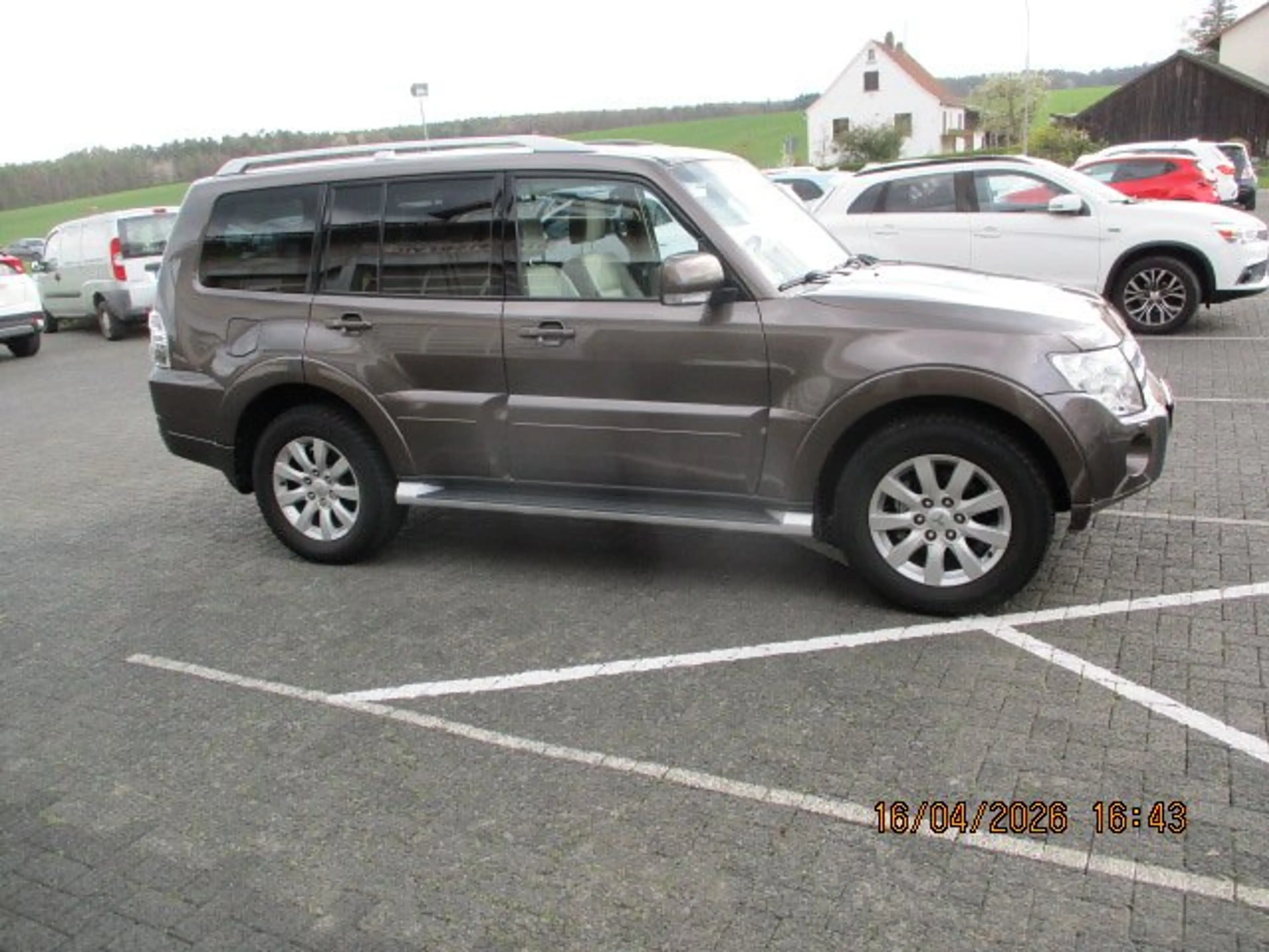 Mitsubishi Pajero Pajero Diesel  5-Tür 3.2 DI-D Automatik Instyle — photo 10