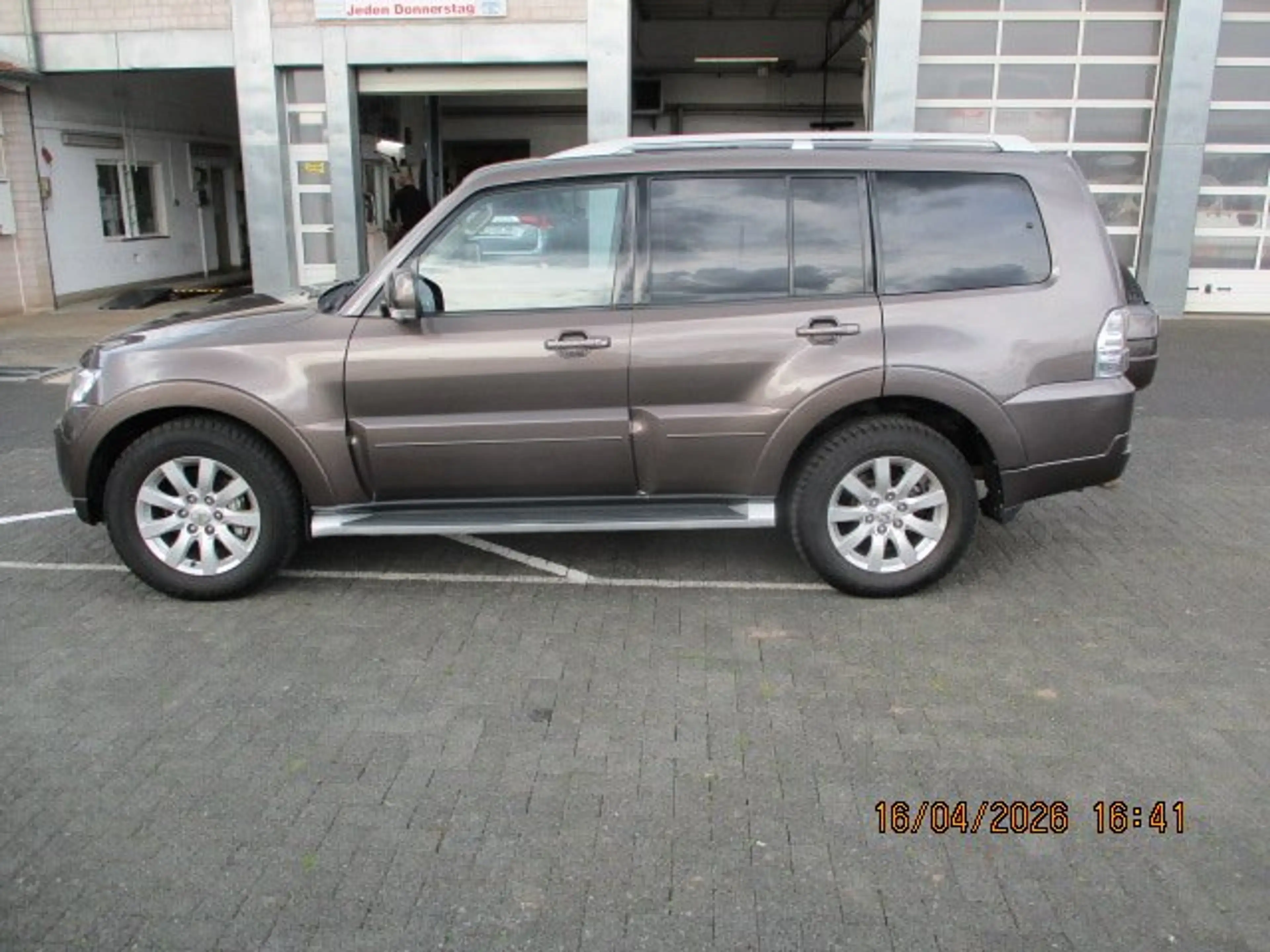 Mitsubishi Pajero Pajero Diesel  5-Tür 3.2 DI-D Automatik Instyle — photo 3