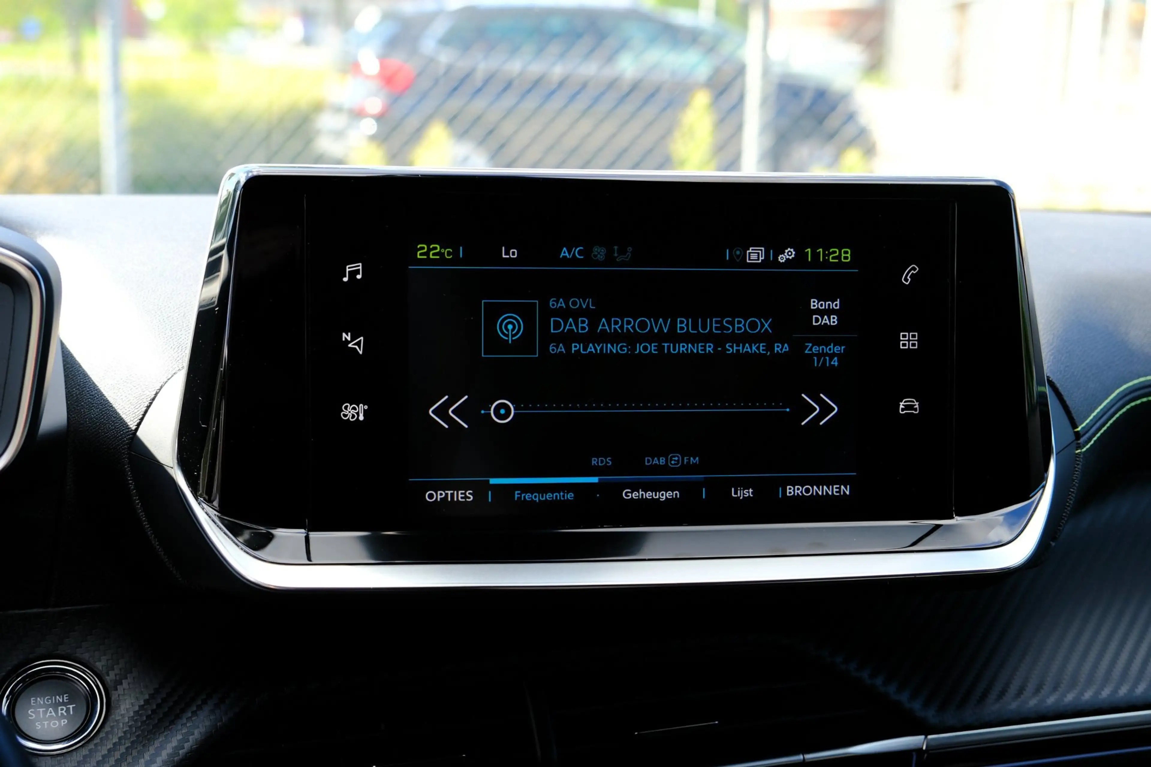 Peugeot e-2008 EV GT 50 kWh Aut. Navi|i-Cockpit|Half Leder|Cam|LM — photo 16