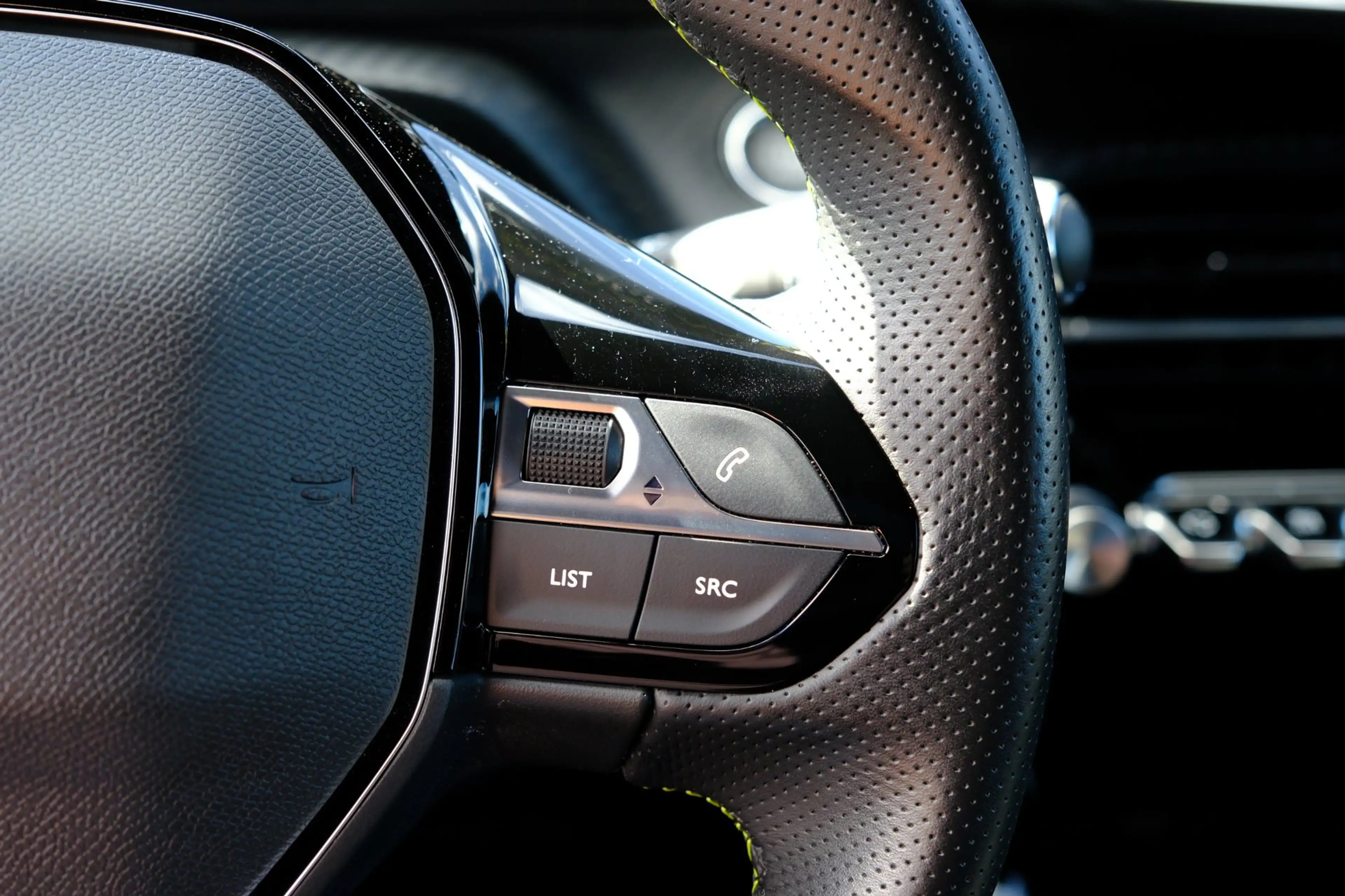 Peugeot e-2008 EV GT 50 kWh Aut. Navi|i-Cockpit|Half Leder|Cam|LM — photo 27