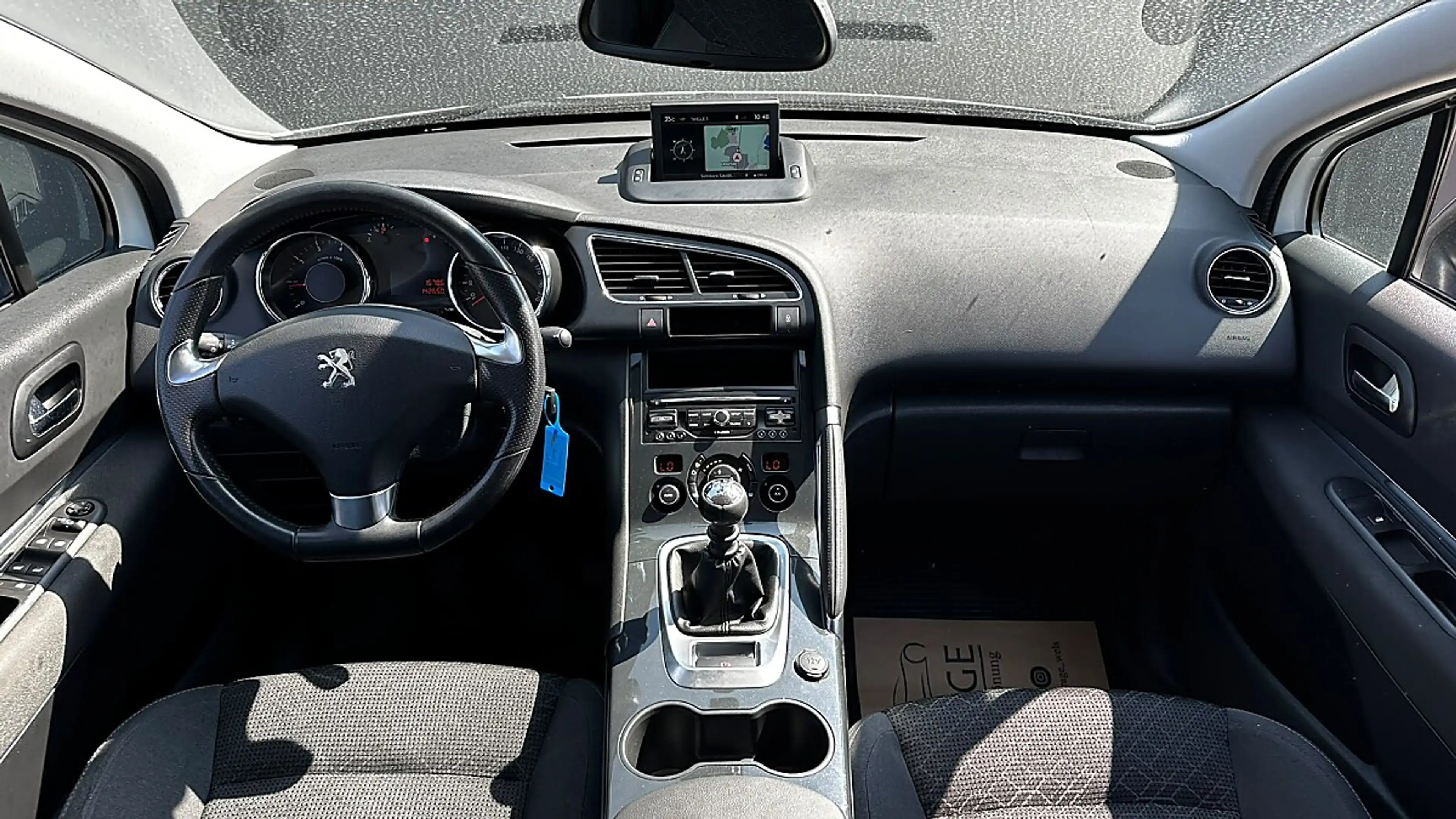 Peugeot 3008 1.2 e-THP/PureTech 130 Style — photo 10
