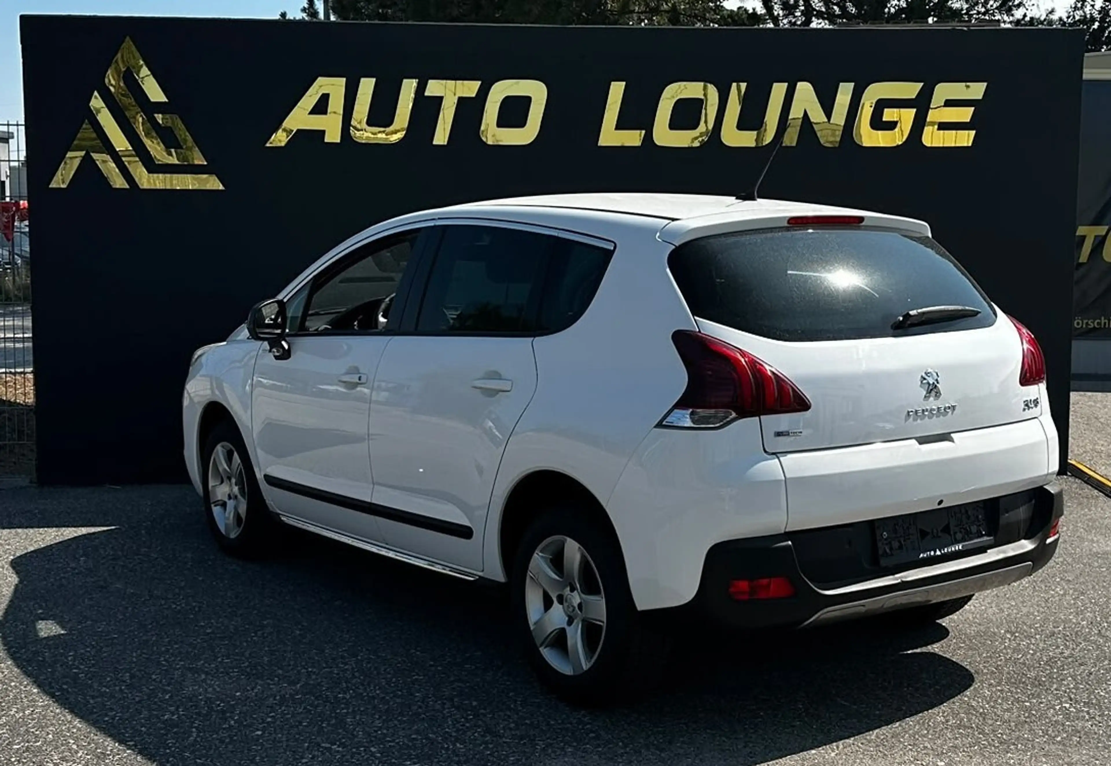 Peugeot 3008 1.2 e-THP/PureTech 130 Style — photo 4