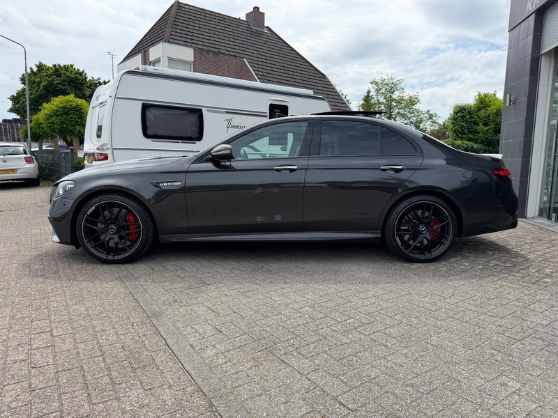 Mercedes-Benz E 63 AMG S 4MATIC+ PANO-HUD-360-MULTI BEAM — photo 7