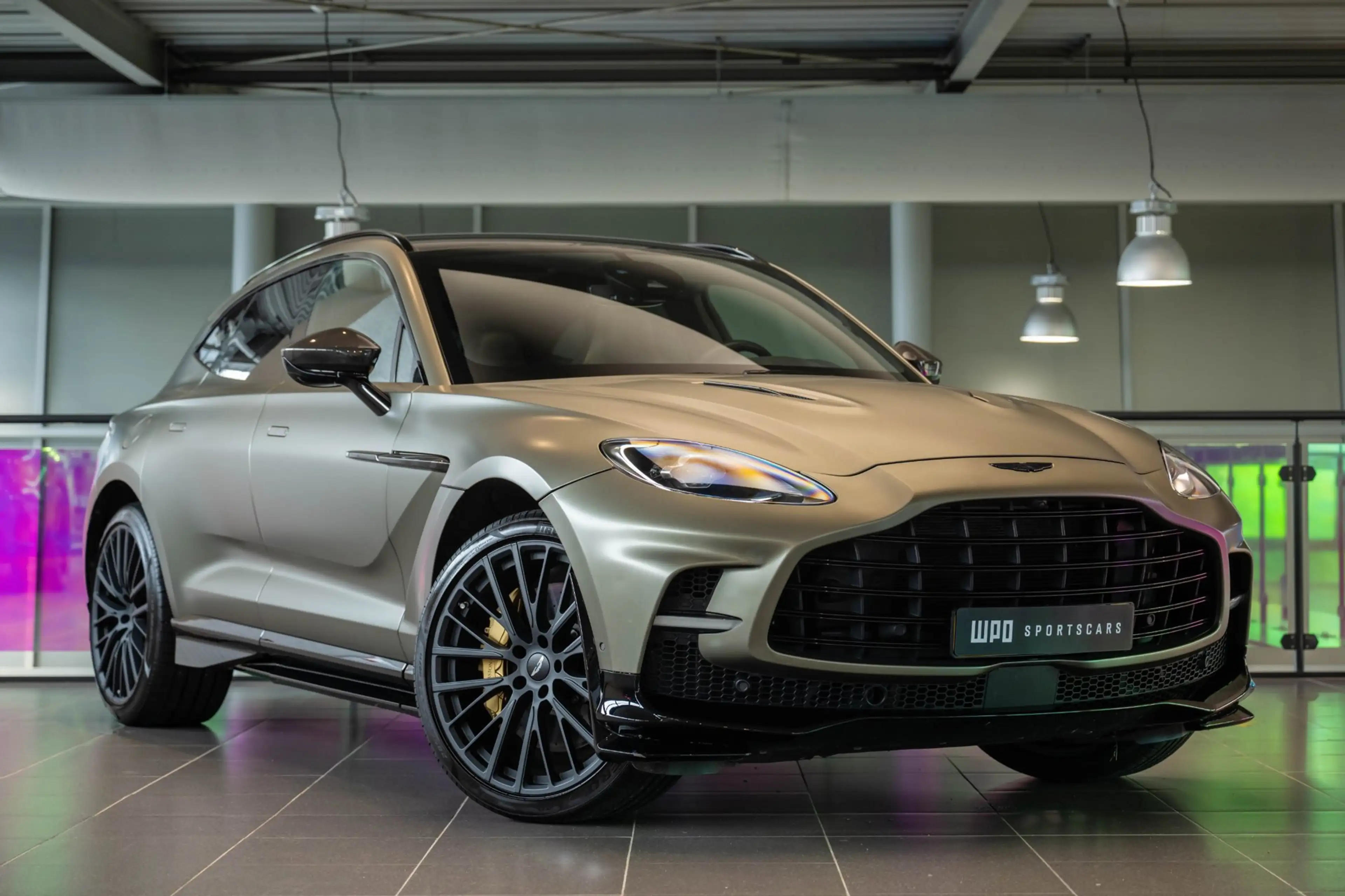 Aston Martin DBX 4.0 V8 707