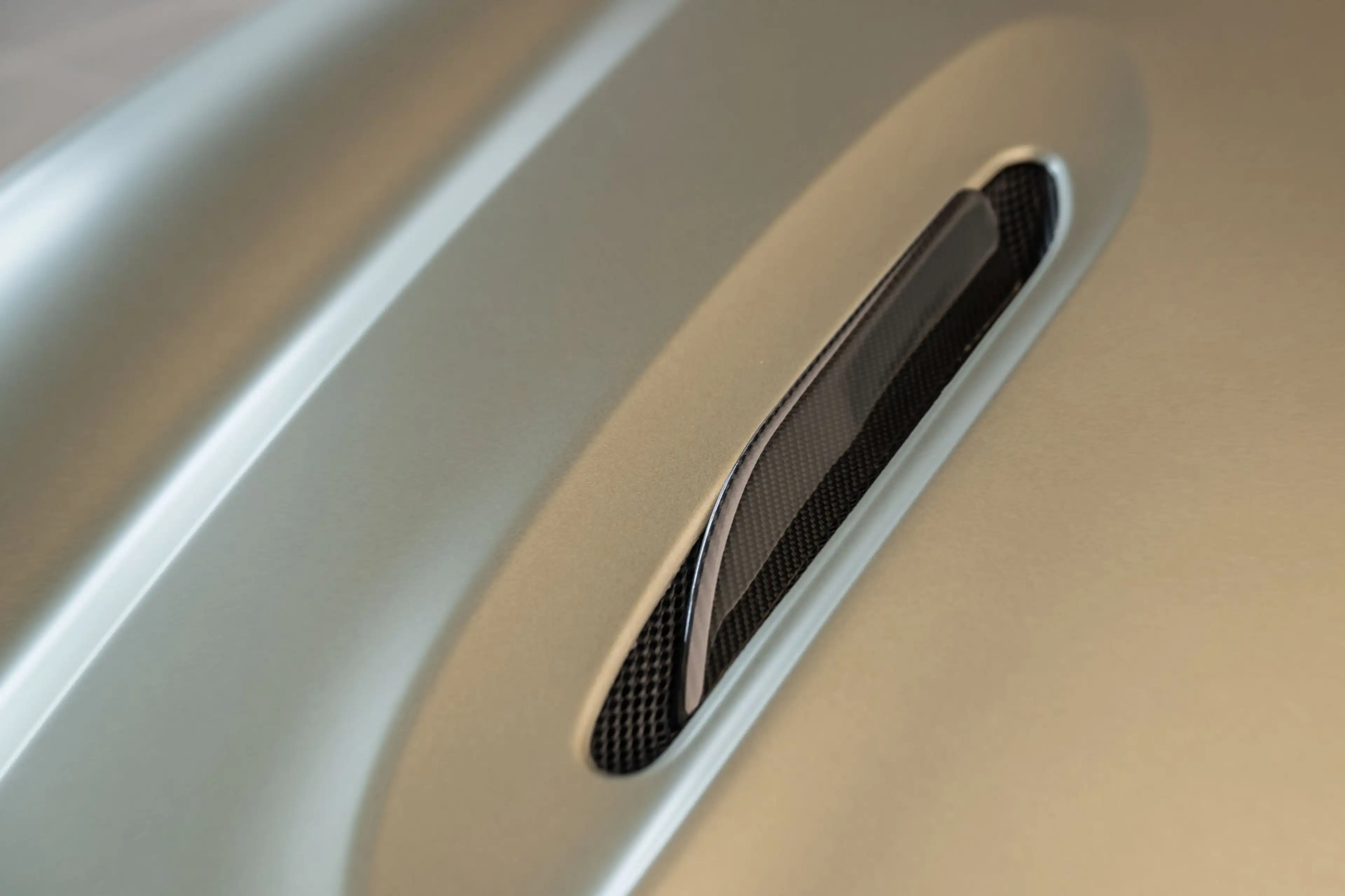 Aston Martin DBX 4.0 V8 707 — photo 10