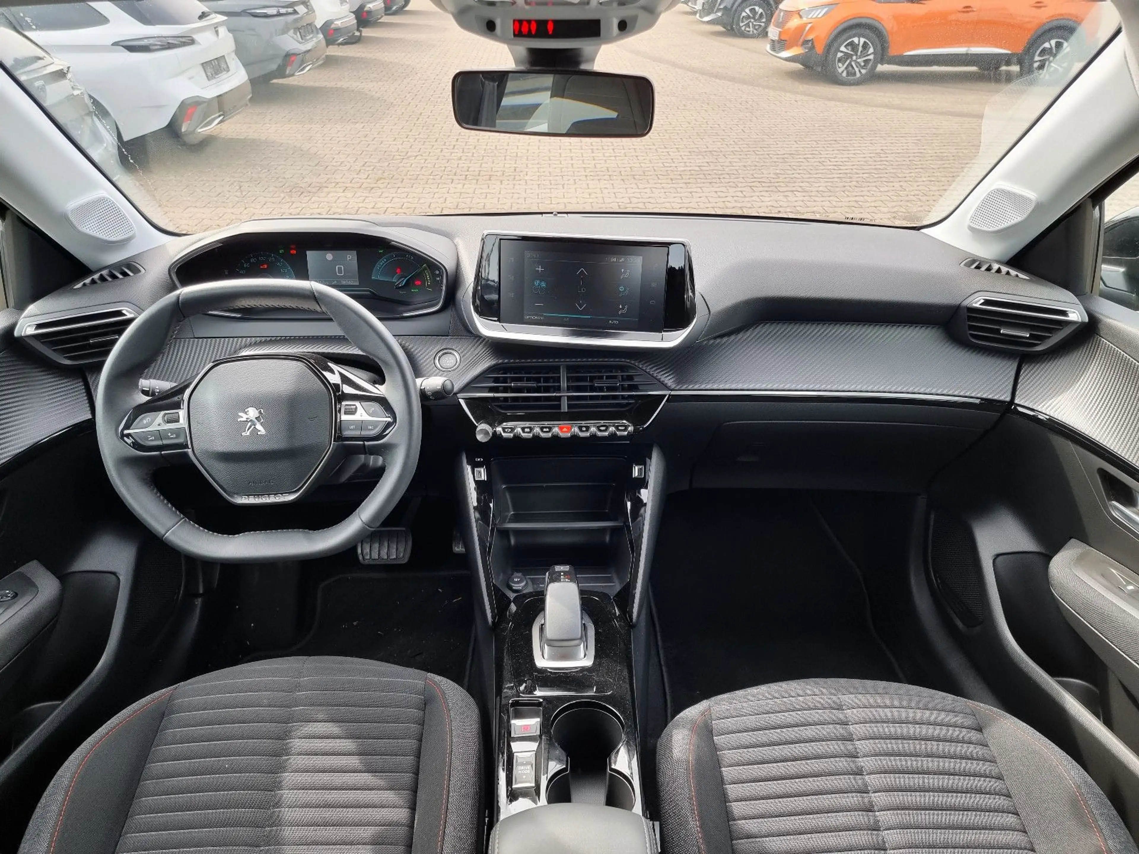 Peugeot e-208 Active *TEMPO*NAVI*CARPLAY* — photo 14