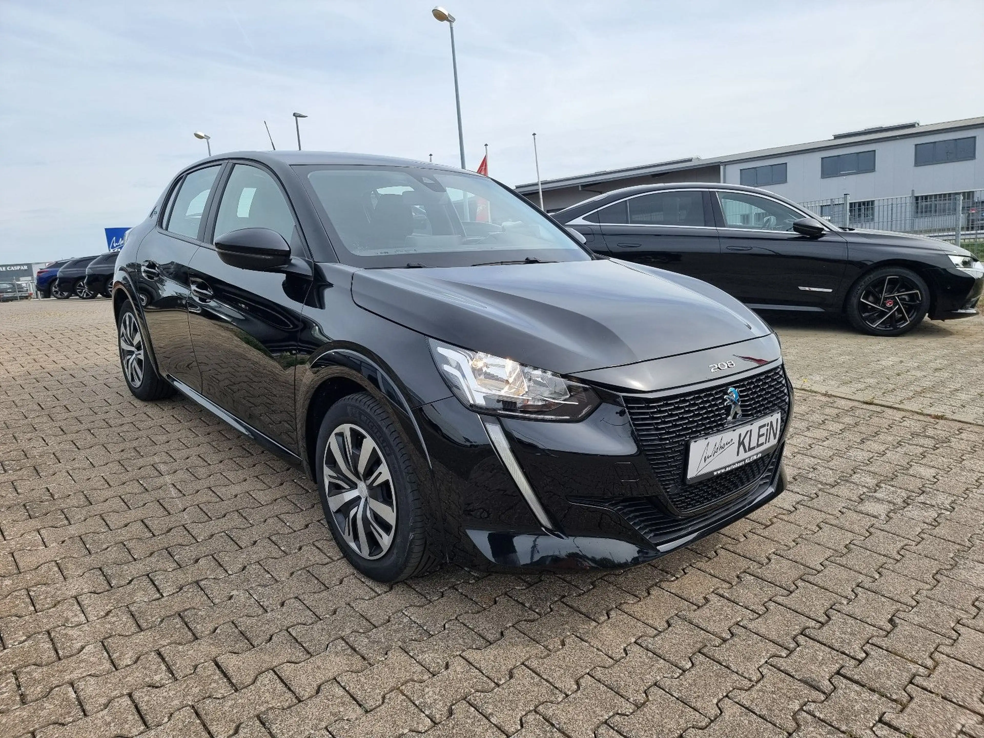 Peugeot e-208 Active *TEMPO*NAVI*CARPLAY* — photo 9