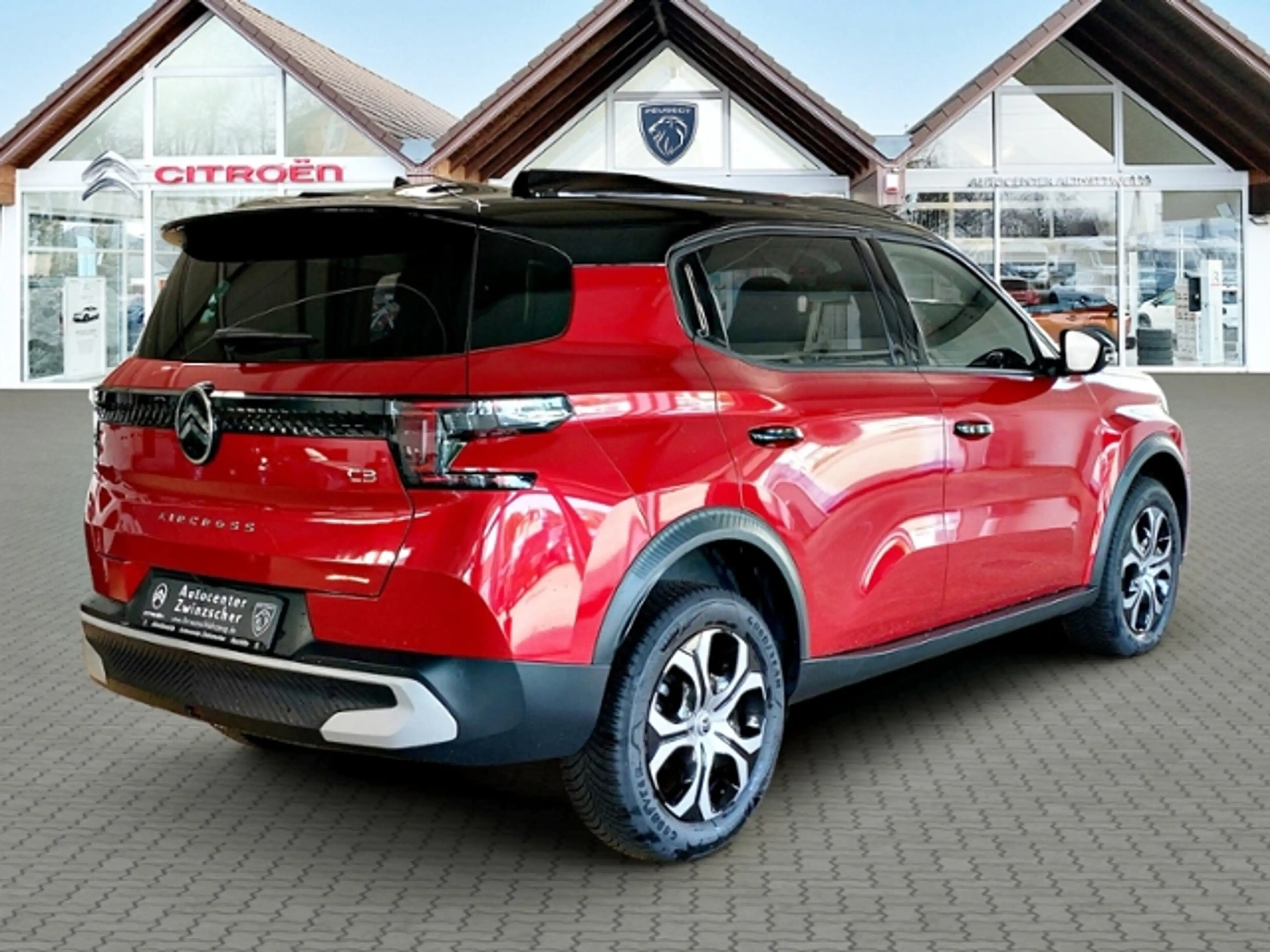 Citroen C3 Aircross Hybrid 145 PLUS — photo 4