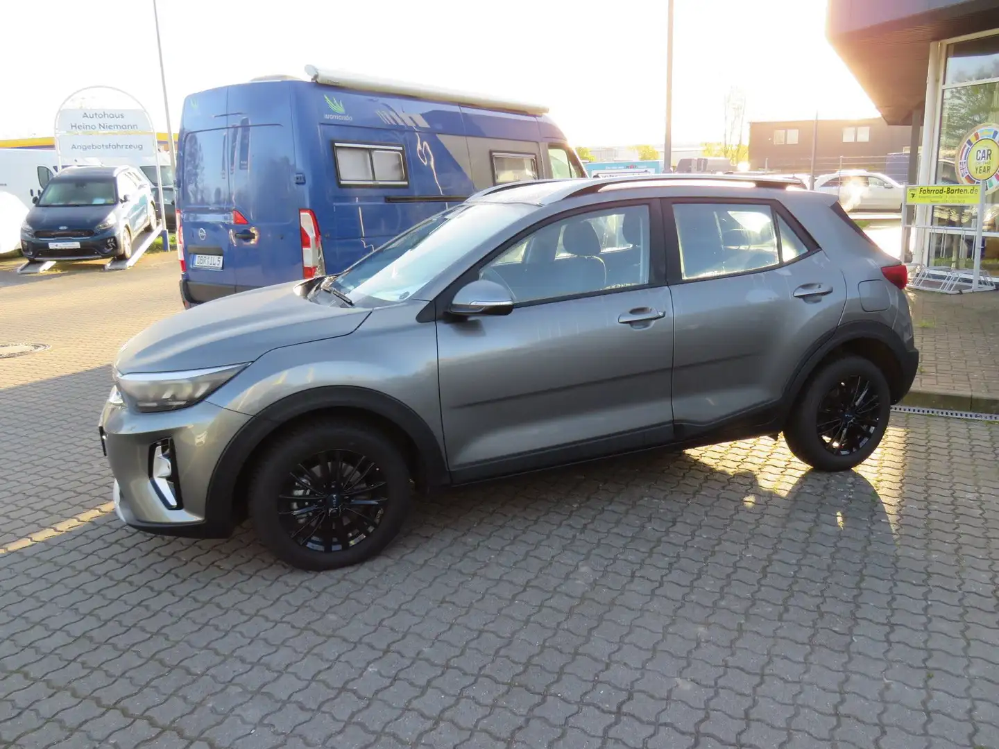 Kia Stonic Vision *PDC*RFK*SH*LRheizg*BLUE*NAVI*LED* Grau - 2