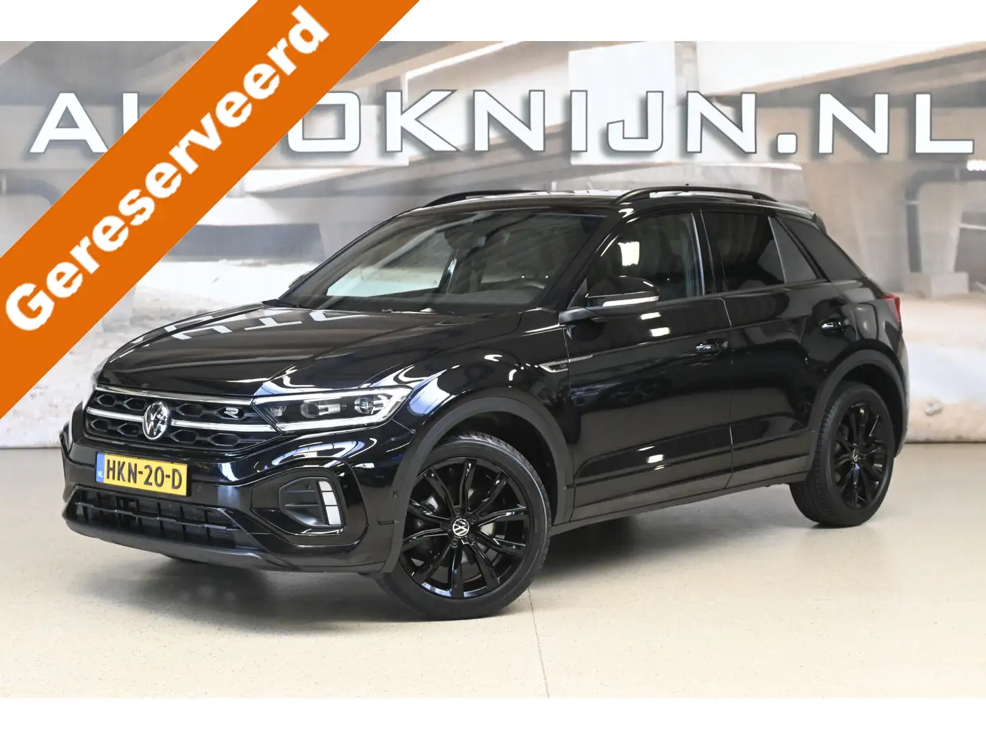 Volkswagen T-Roc 1.5 TSI 150pk R-Line | IQ. Light | Trekhaak | Blac Zwart - 1
