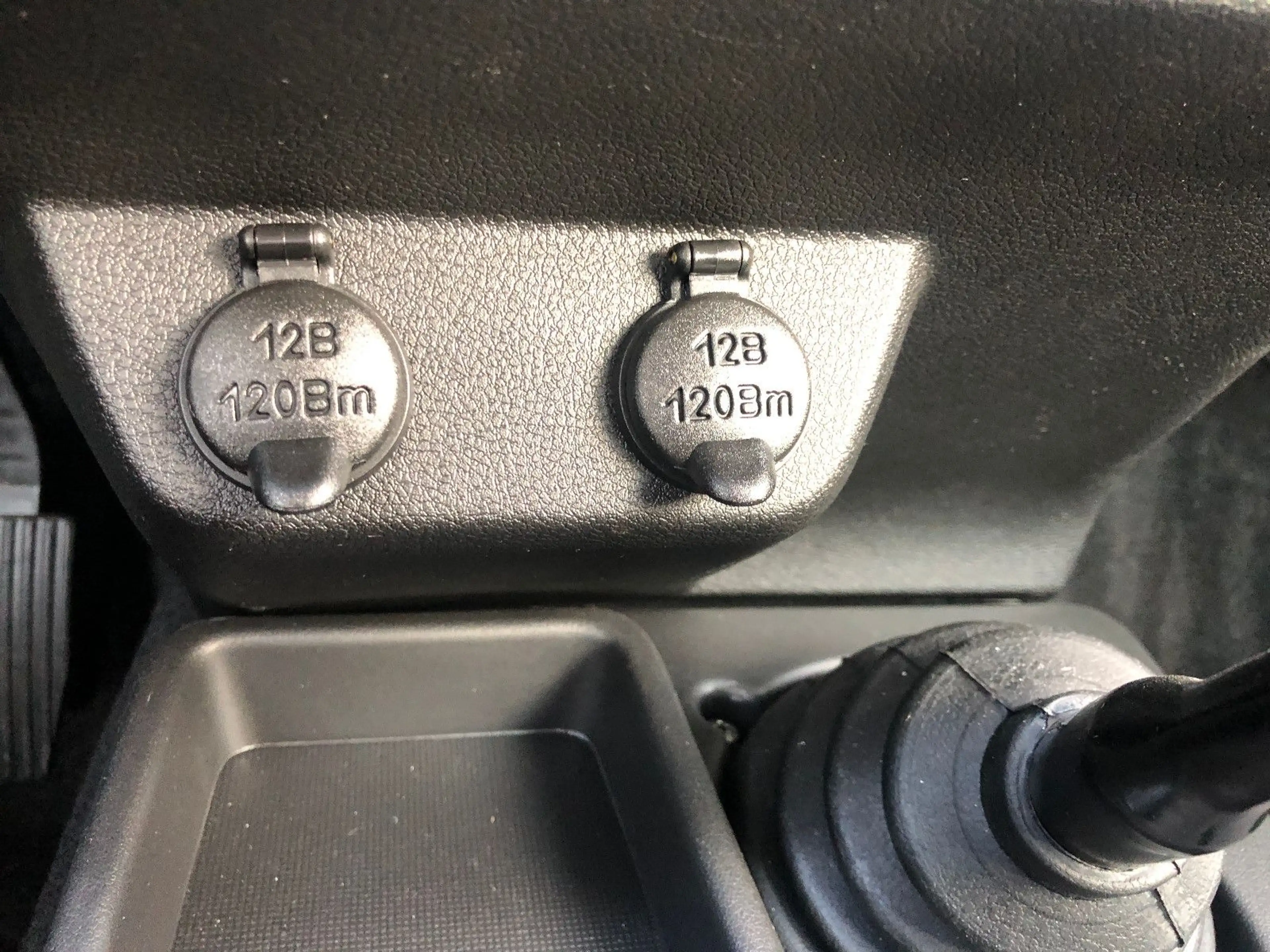 Lada Niva "PREMIUM PLUS" KLIMA/ AET- Kollektion 2026! — photo 12