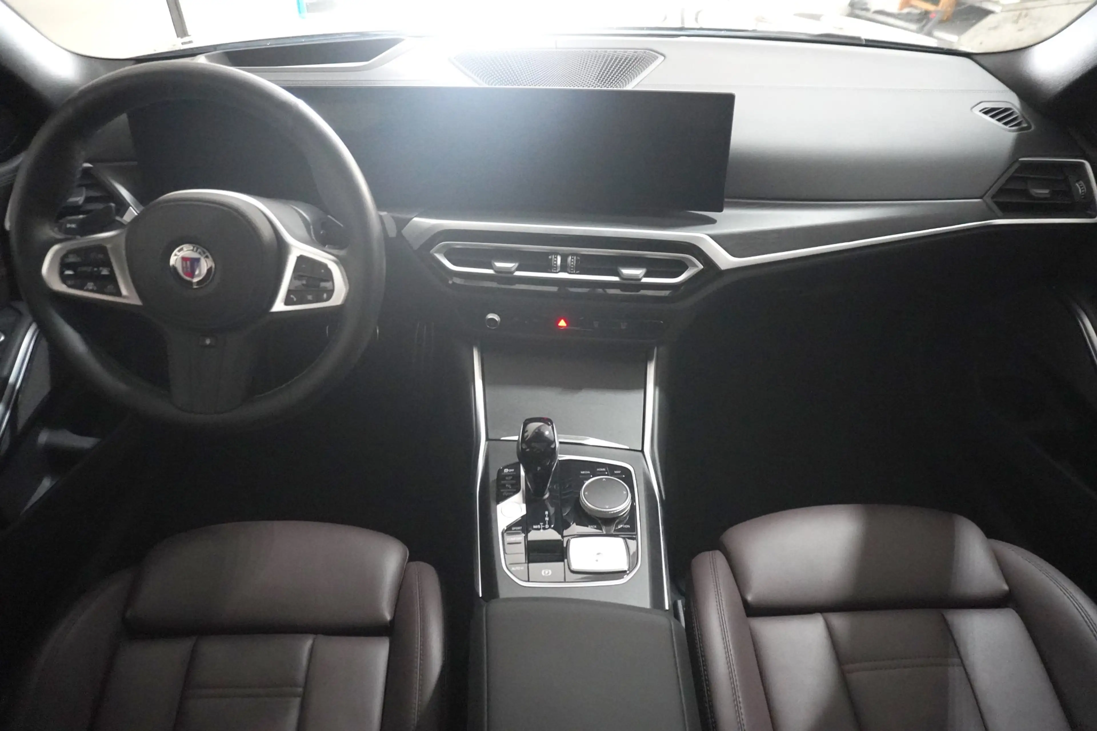 Alpina B3 Touring SWITCH-TRONIC — photo 11