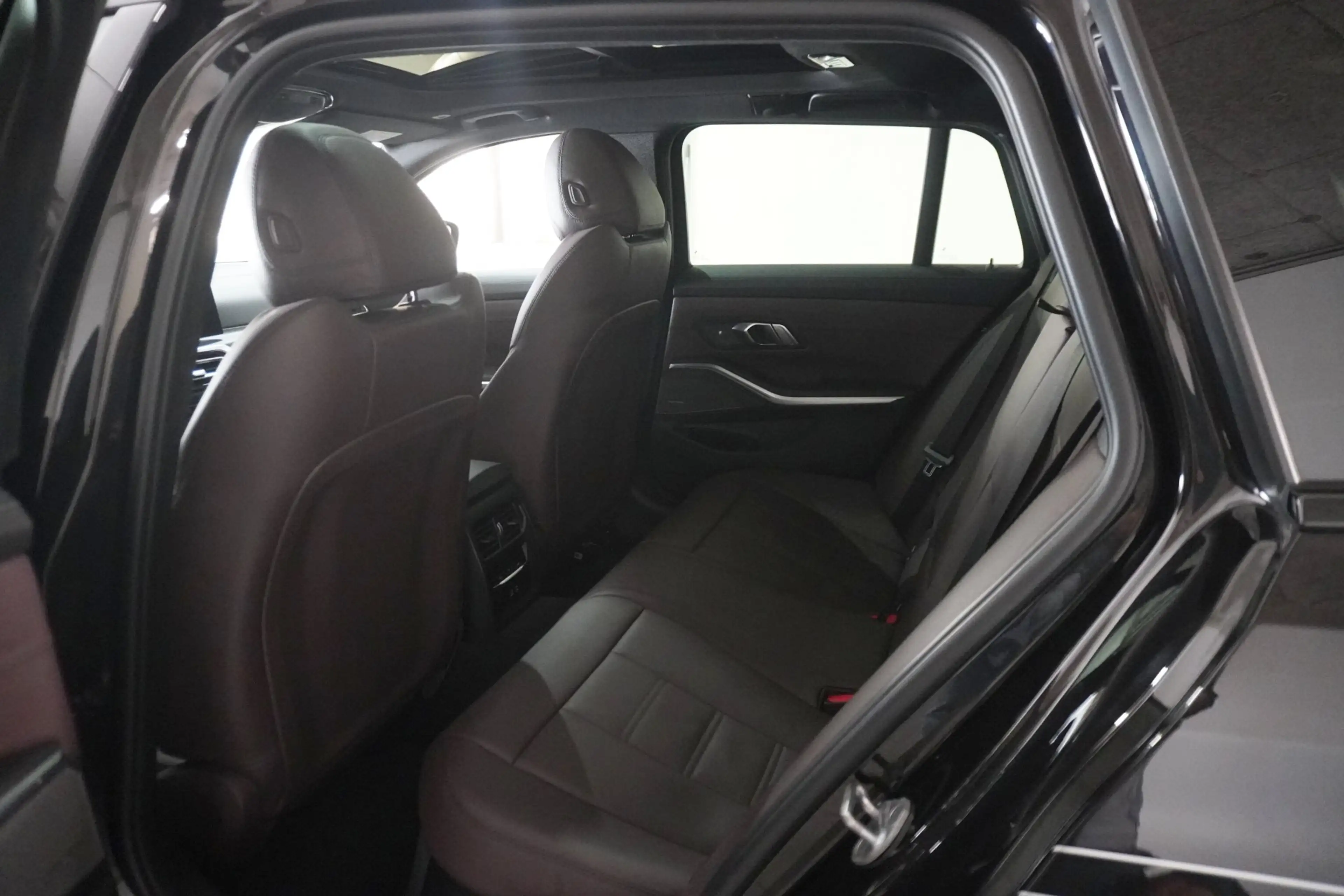 Alpina B3 Touring SWITCH-TRONIC — photo 10
