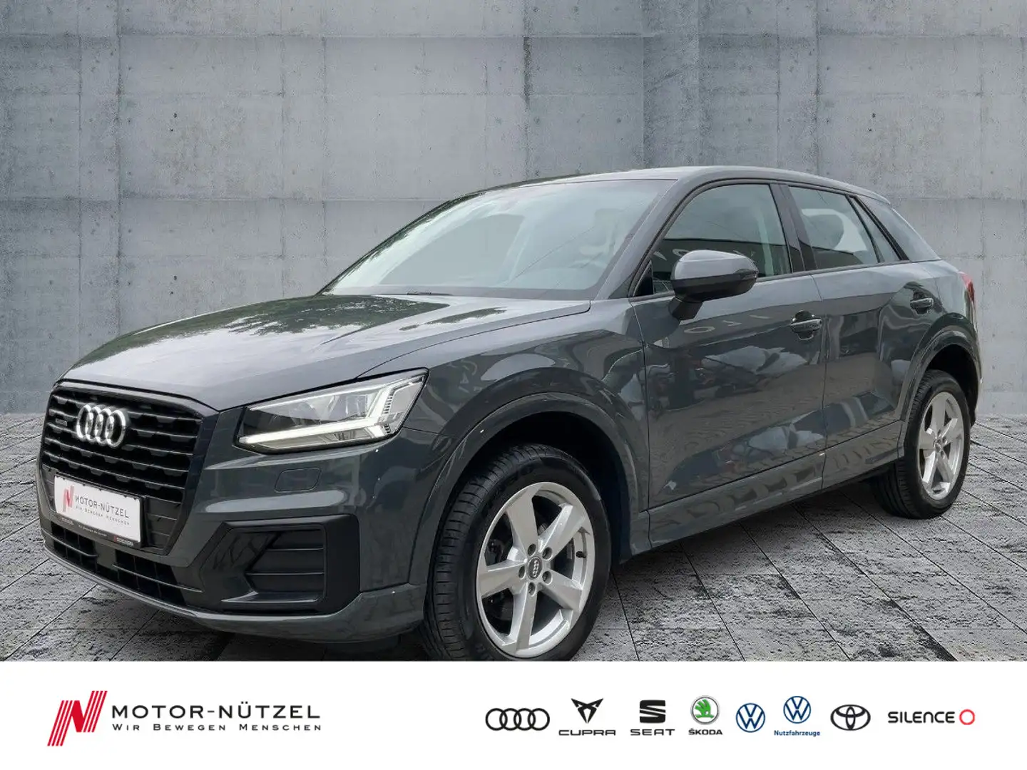 Audi Q2 40 TFSI QU S-TR SPORT LED+NAV+DAB+GRA+PDC+SHZ Grau - 1