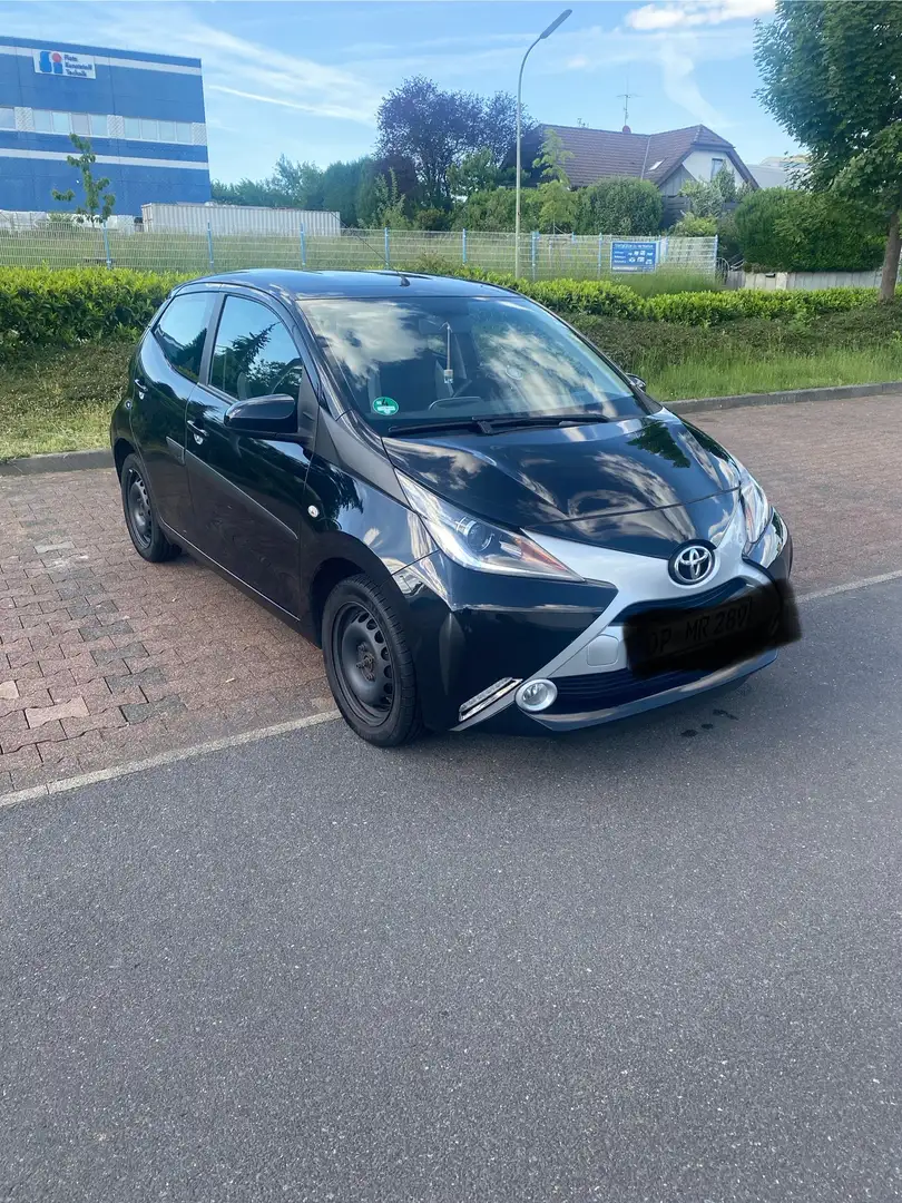 Toyota Aygo x-play touch - 2