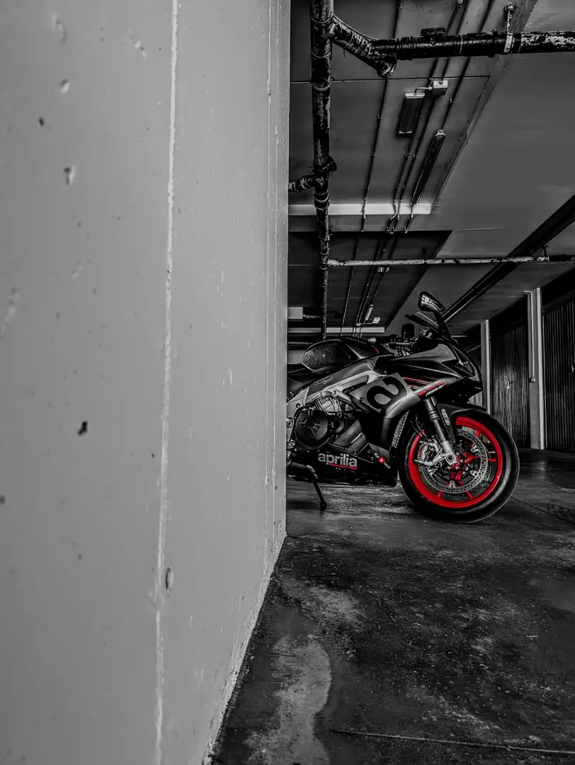 Aprilia RSV4 Negro - 1