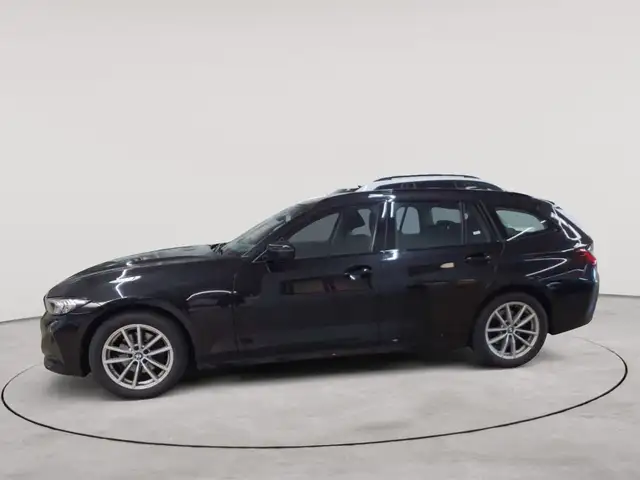 BMW 3 Series view 6