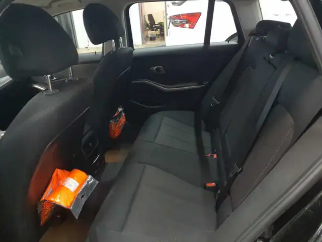 BMW 3 Series view 13